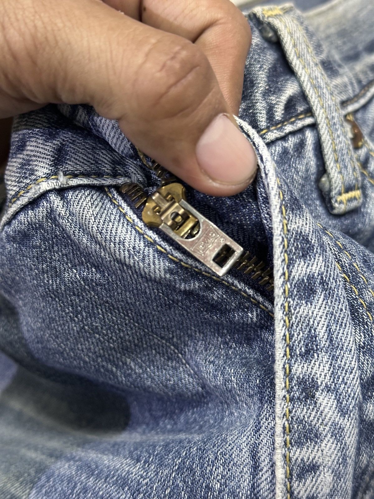 Levi's Vintage Levis 504 Loose Style Bluewash Faded 💥 Size US 32 / EU 48 - 7 Thumbnail
