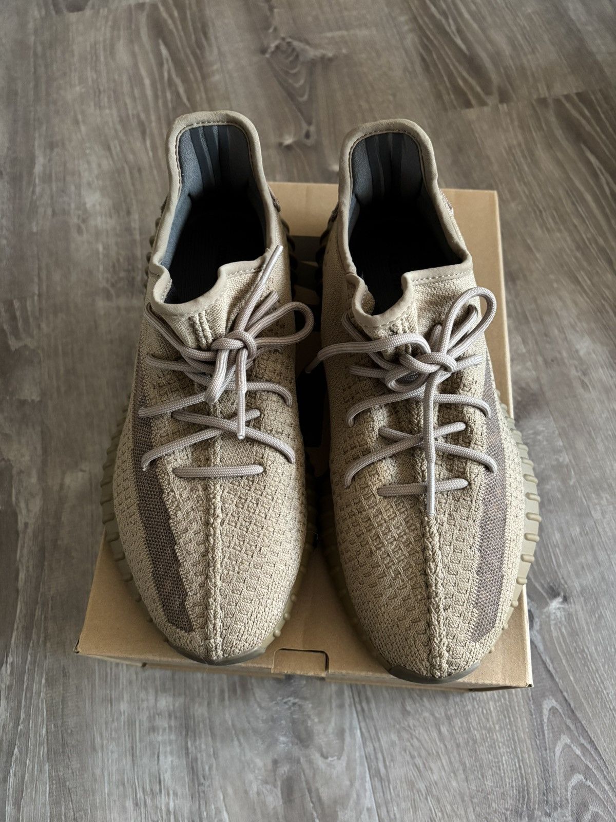 Yeezy Yeezy 350 v2 - Earth Size US 10 / EU 43 - 2 Thumbnail