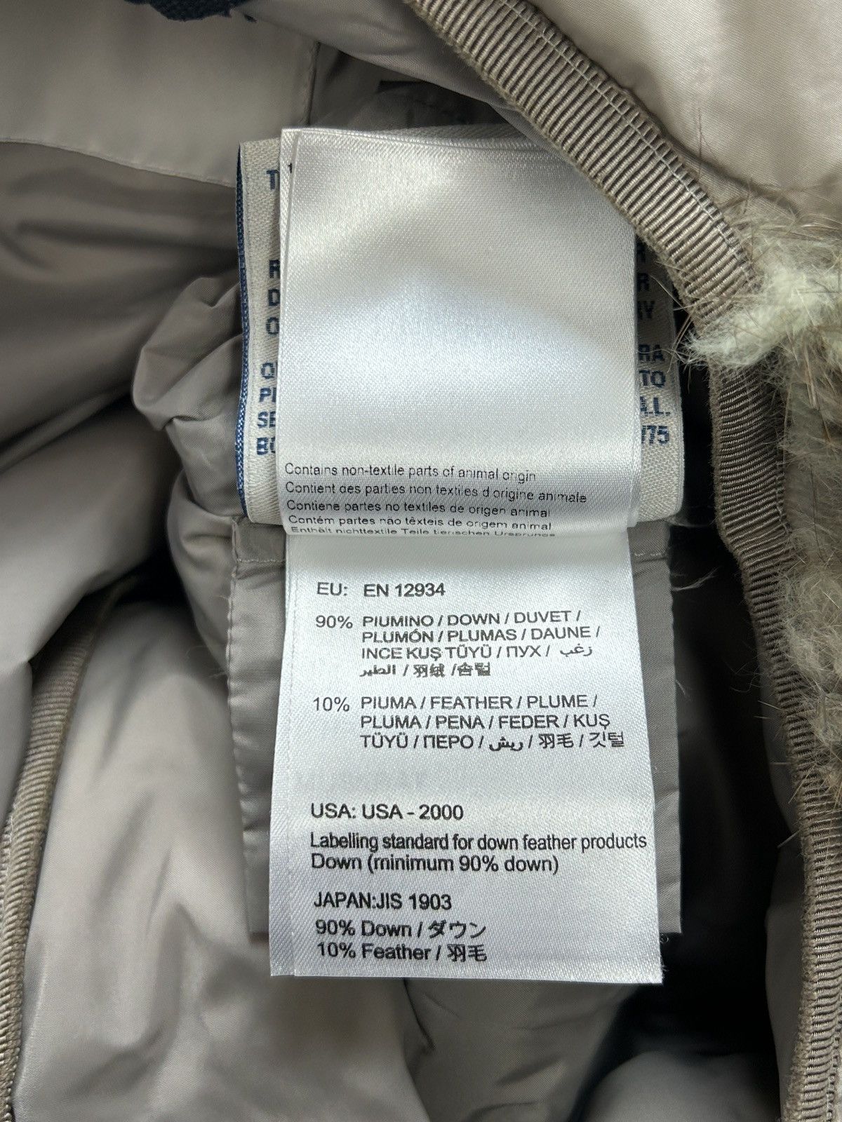Moncler Moncler Carene Giubbotto Fur Down Light Puffer Jacket Size S / US 4 / IT 40 - 17 Thumbnail