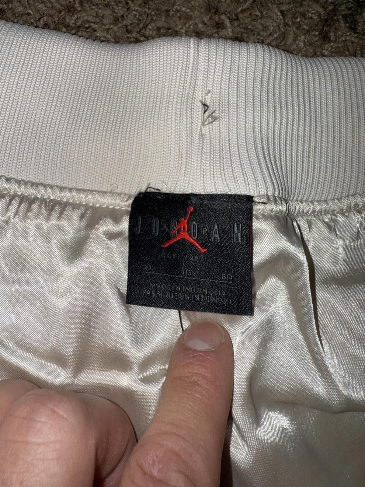 Nike Jordan Men’s Travis Scott Paisley Orewood Shorts Size US 36 / EU 52 - 3 Thumbnail