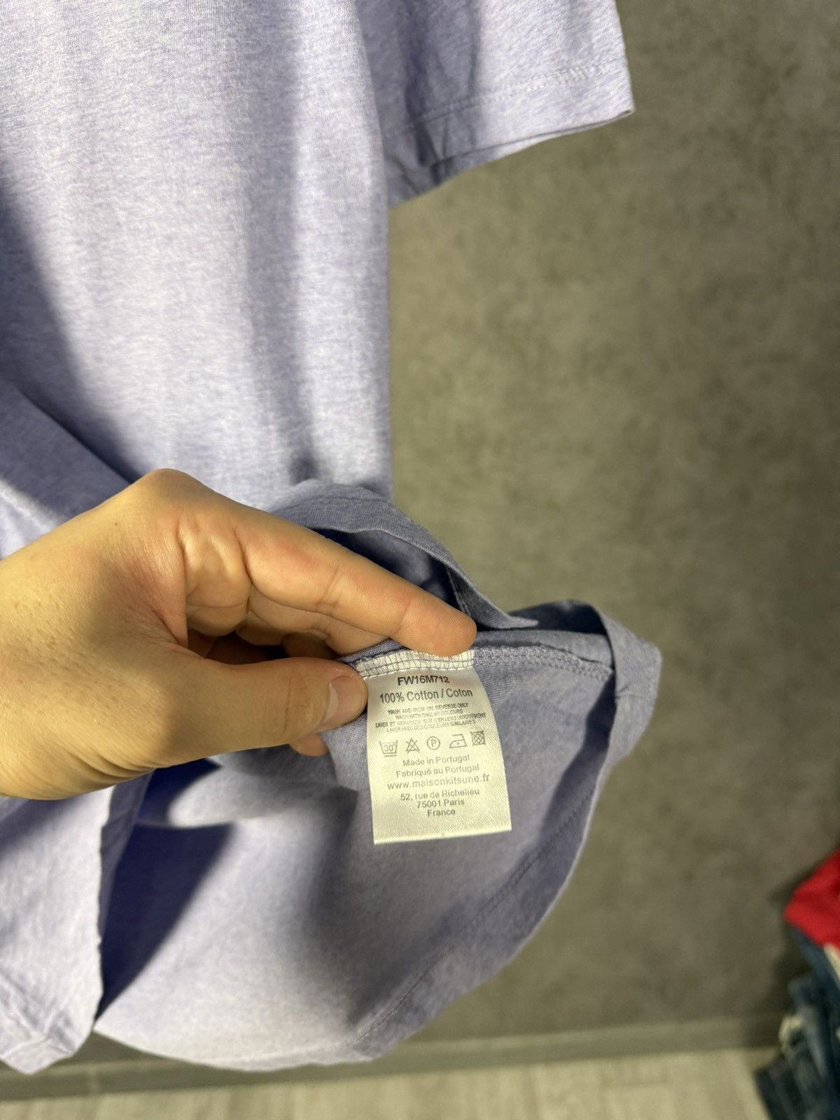 Maison Kitsune Maison Kitsune designer center logo tee Size US M / EU 48-50 / 2 - 4 Thumbnail