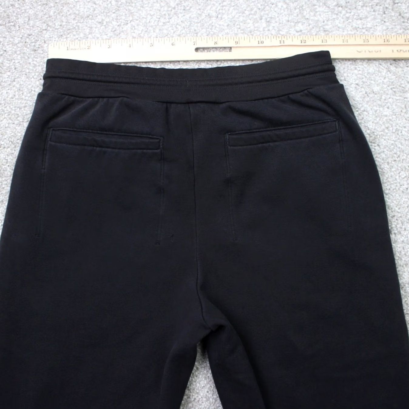 Athleta Athleta Womens 4 Black Solstice Quilted Joggers Drawstring Pants Activewear/Outdoor Athleisure Tapered Inseam 30in Pockets Size 27" / US 4 / IT 40 - 6 Thumbnail