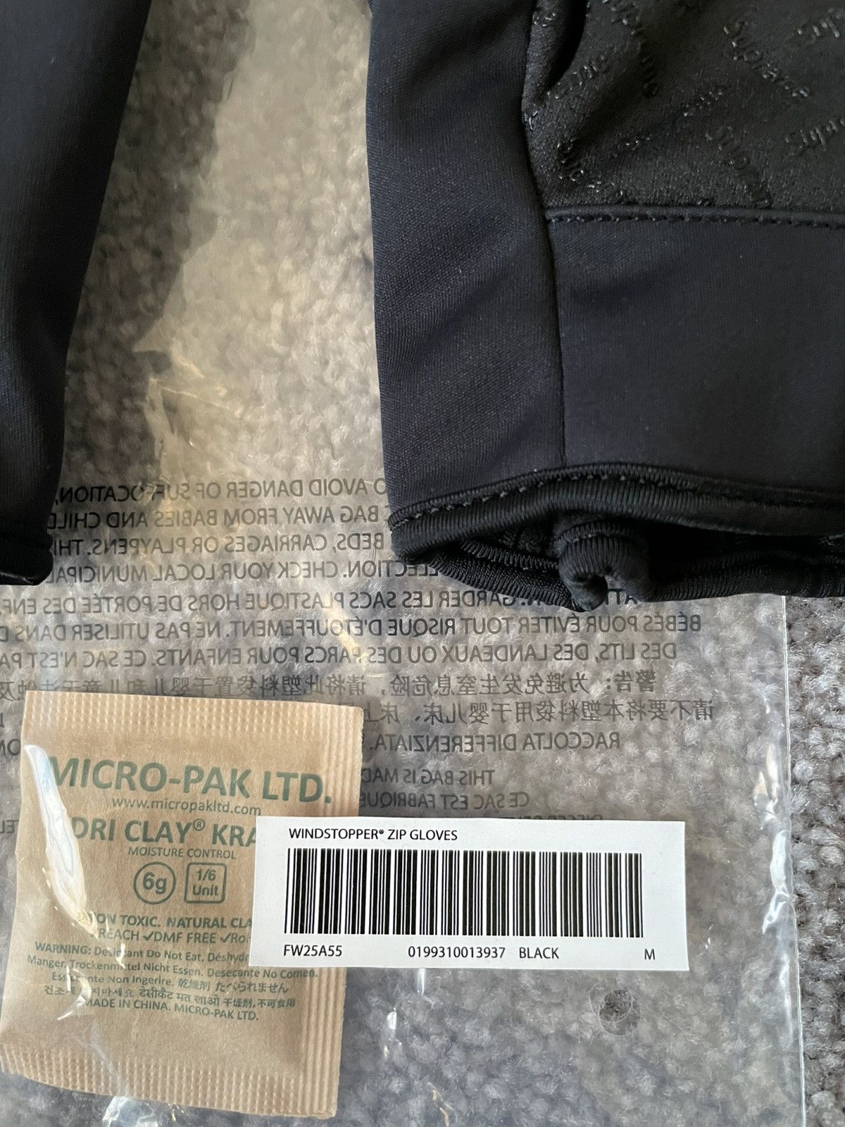 Supreme Supreme Windstopper Zip Gloves Black Medium Size ONE SIZE - 3 Thumbnail