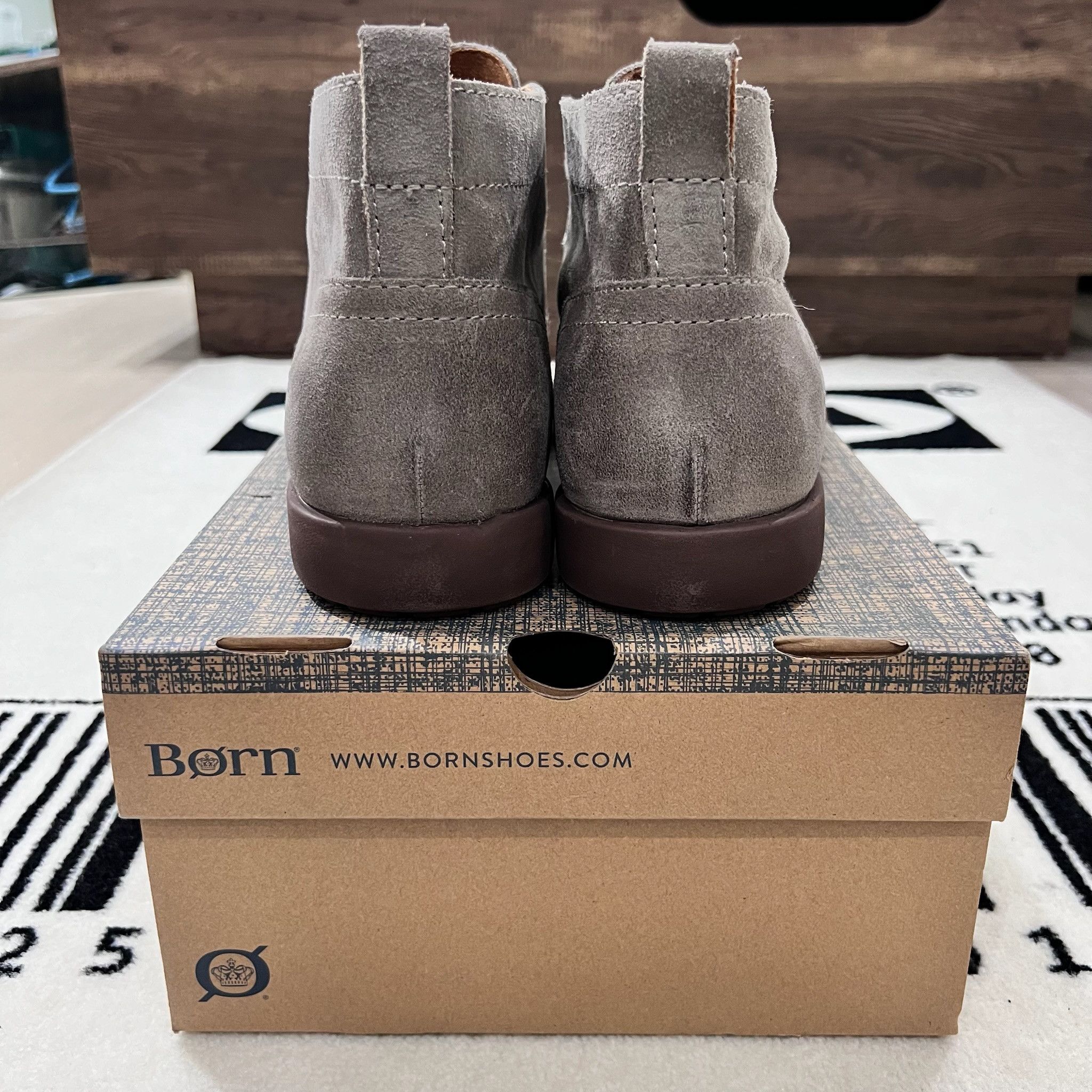 Born Børn Seth Suede Chukka Boot Taupe Suede Ankle Boots Size US 11.5 / EU 44-45 - 4 Thumbnail