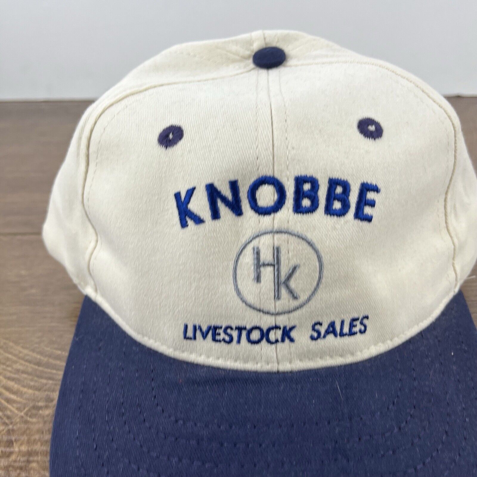 Other Knobbe Livestock Sales Hat HK White Cap Hat Adjustable Hat W Size ONE SIZE - 7 Thumbnail