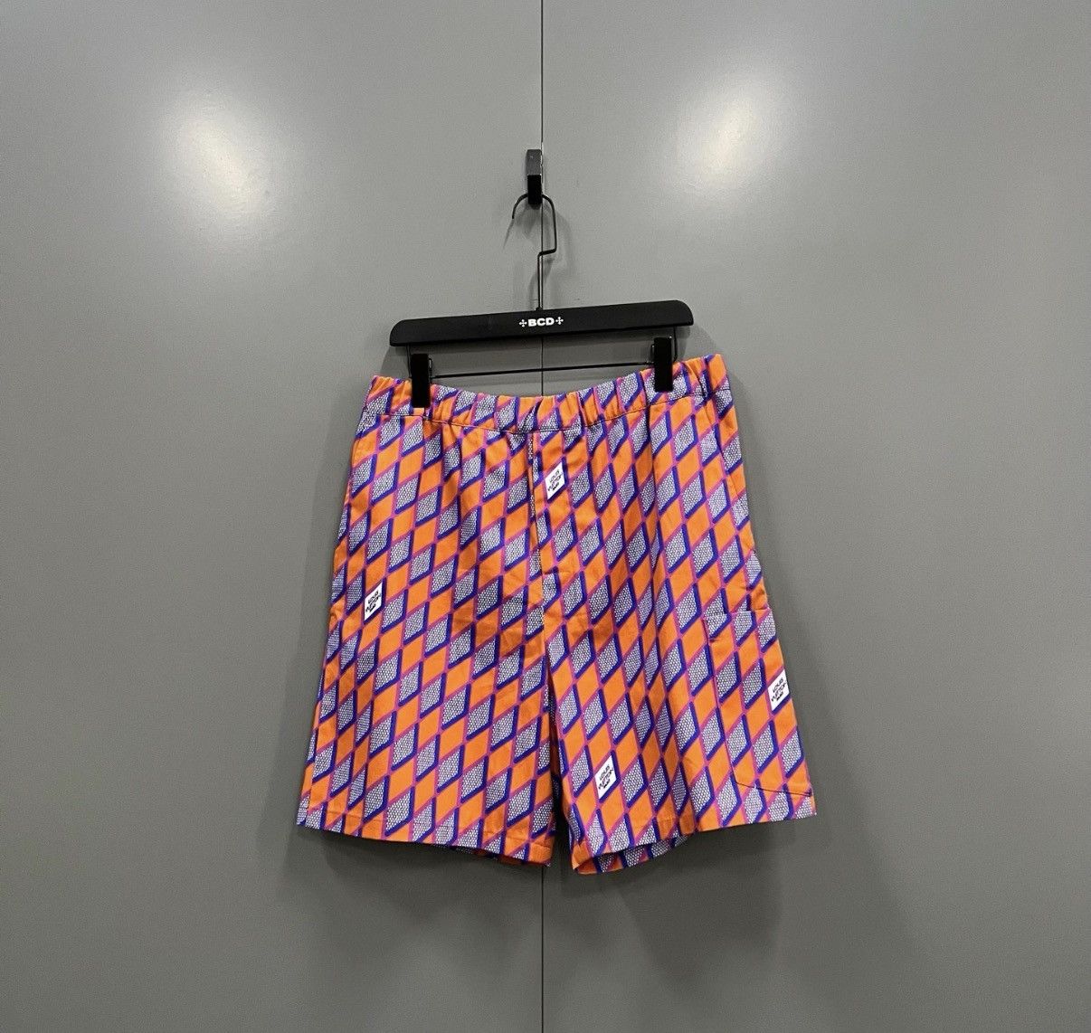 Louis Vuitton Louis Vuitton Diamond All-over Print Shorts J41 Size 28" / US 6 / IT 42 - 1 Thumbnail