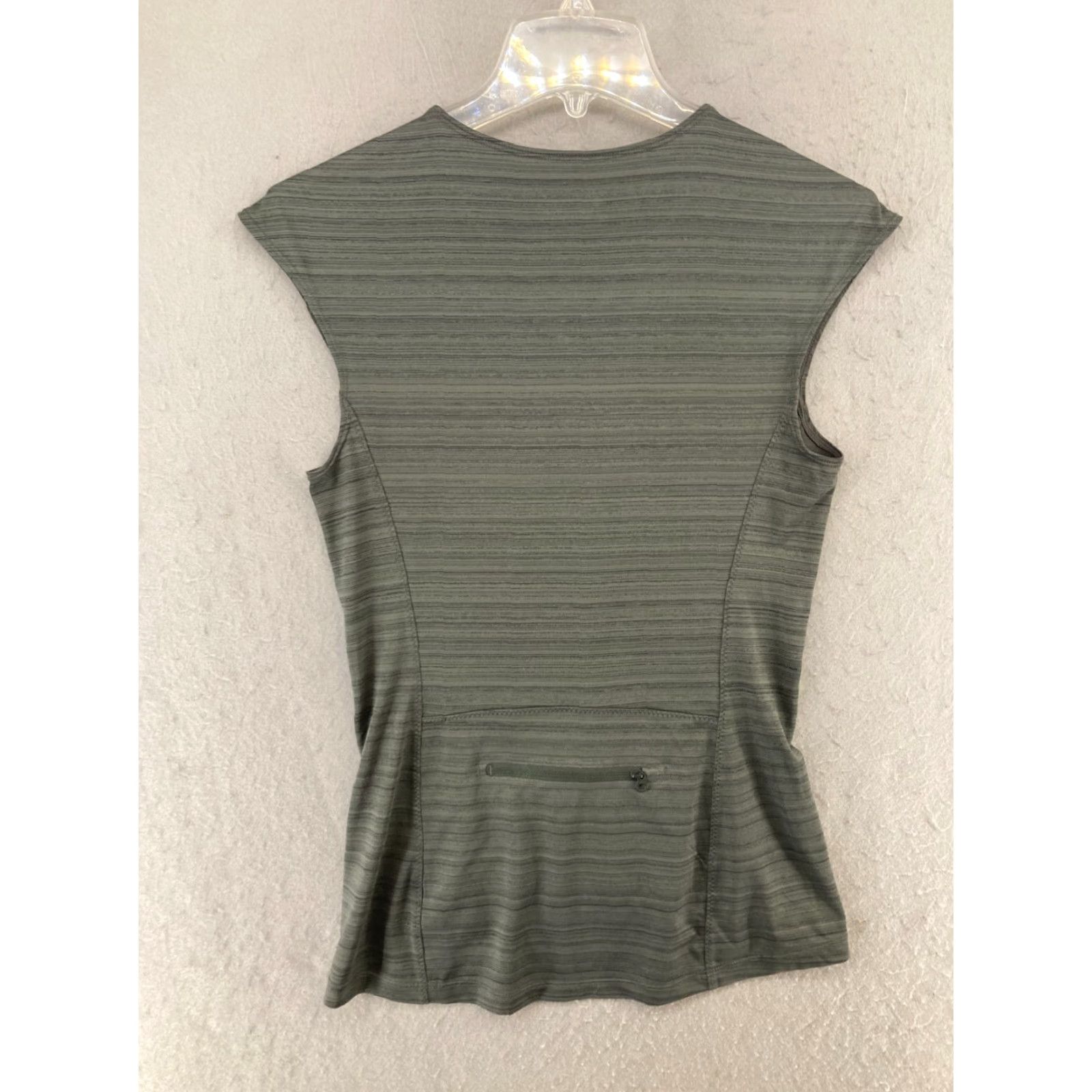 Athleta Athleta Shirt XS Gray Stretch Yoga Womens Athletic Fitted V-Neck Sleeveless Pullover Size XS / US 0-2 / IT 36-38 - 7 Thumbnail