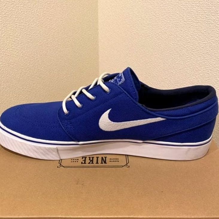 Nike Item Specifications: Brand: Nike Size US 10 / EU 43 - 7 Thumbnail