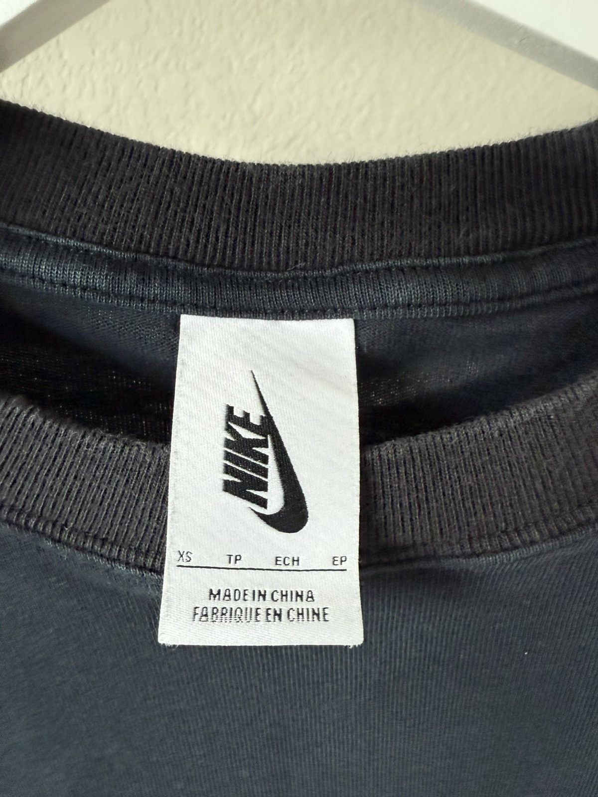 Nike Embroidered Logo T-Shirt Size US XS / EU 42 / 0 - 3 Thumbnail