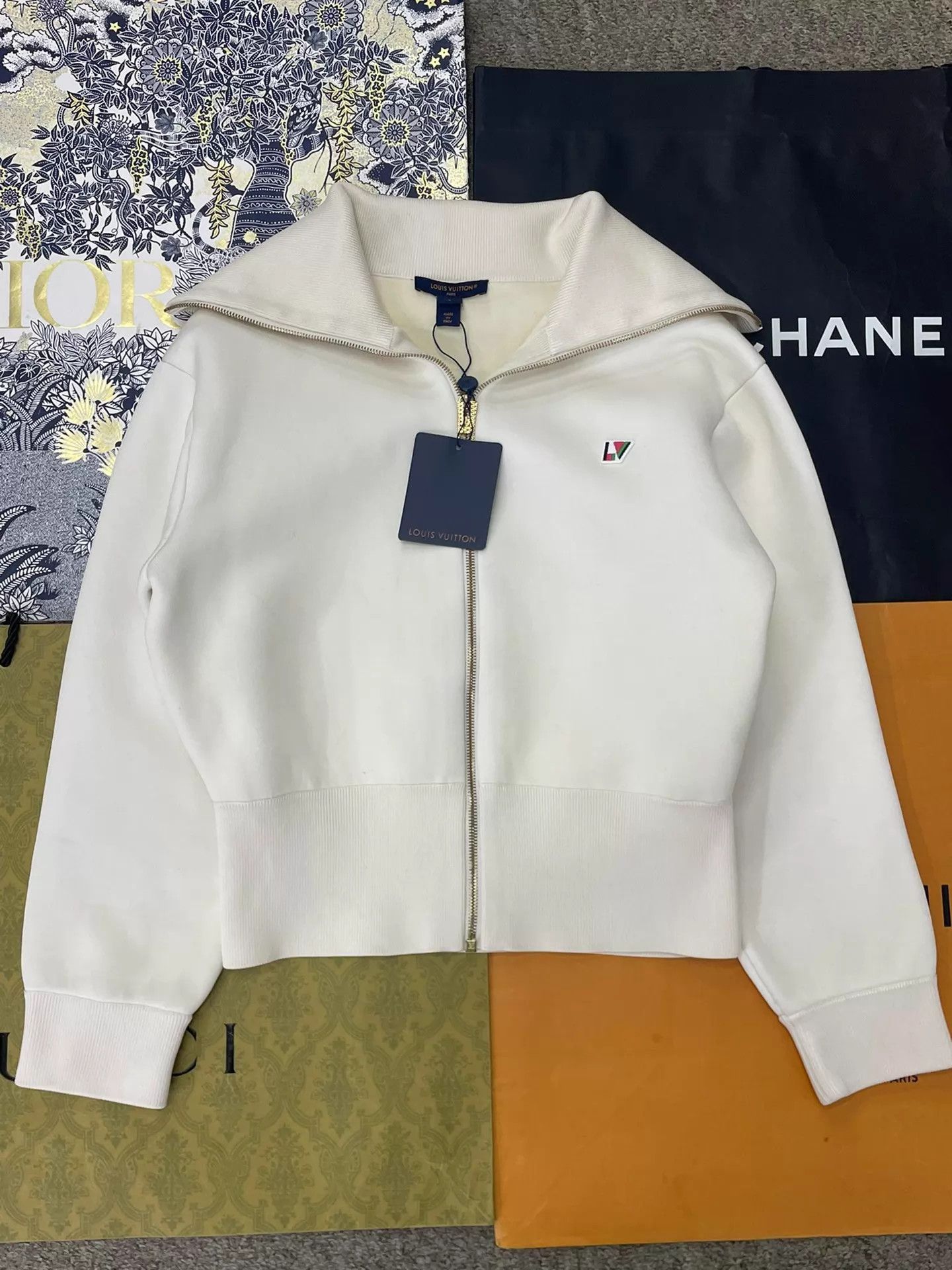 Louis Vuitton LV White Zip-Up Jacket 38 99New Size S / US 4 / IT 40 - 1 Thumbnail