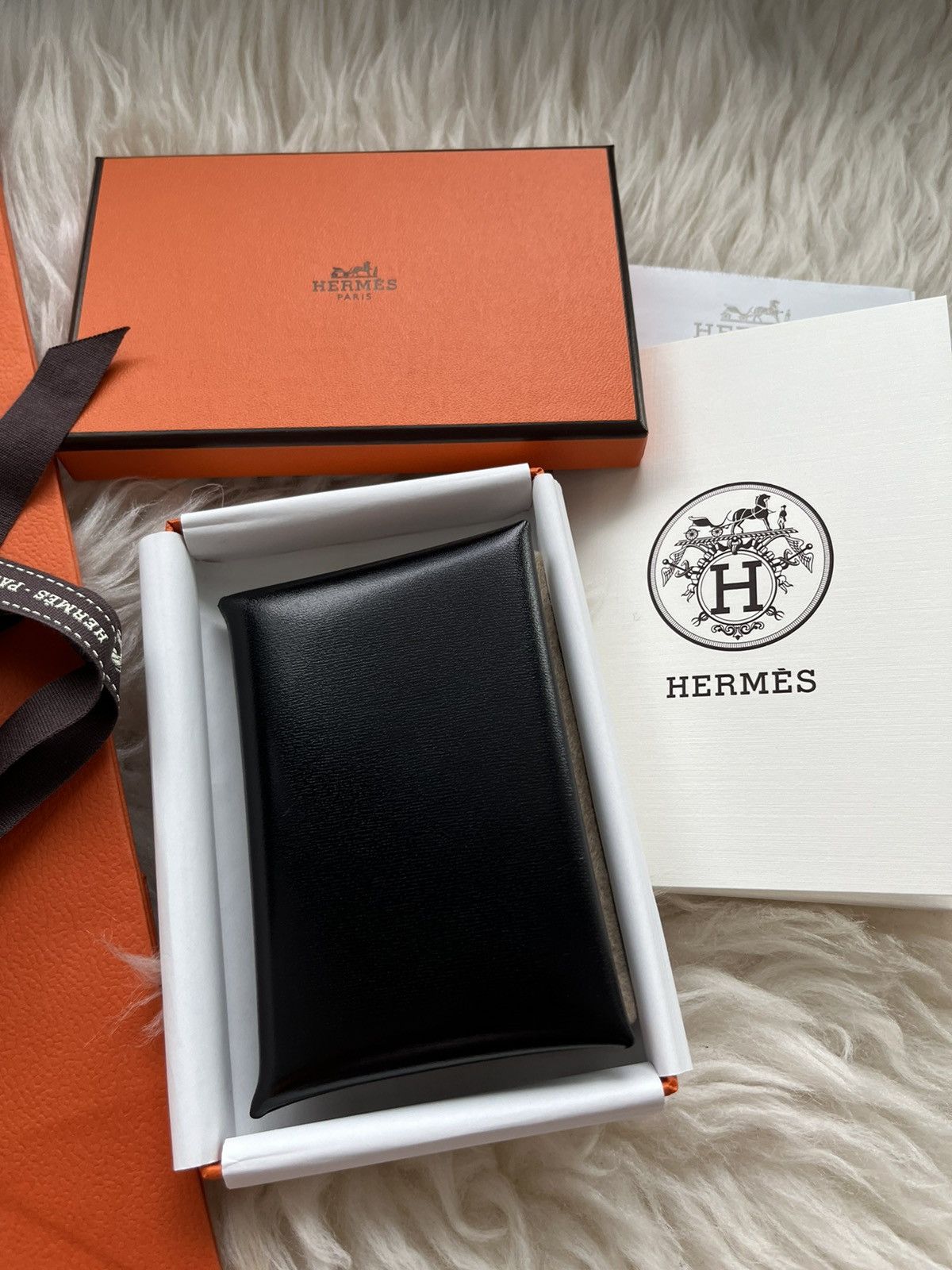 Hermes Extremely Rare Hermes Calvi Wallet Box Leather Size ONE SIZE - 15 Thumbnail