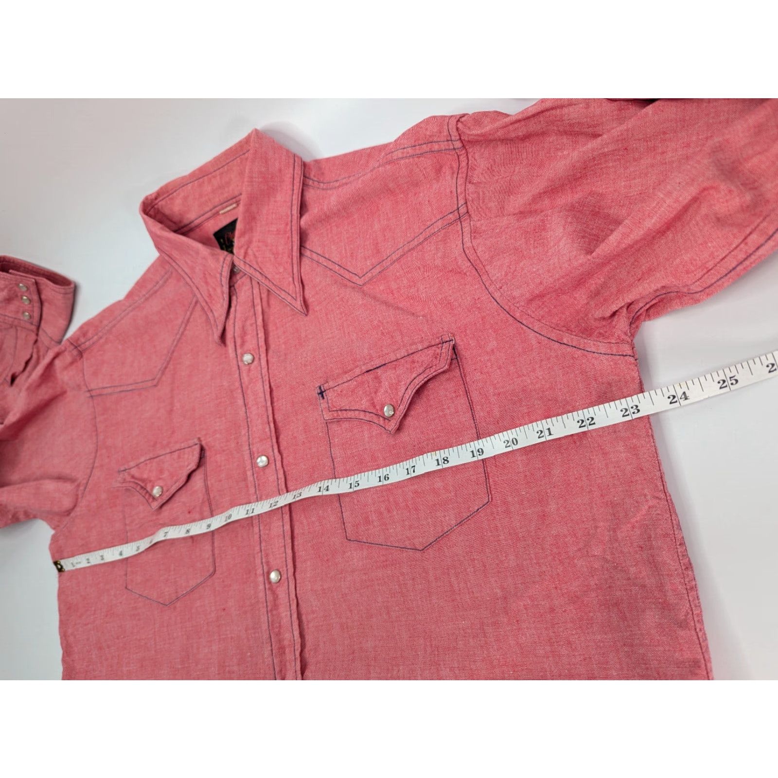Champion VINTAGE Champion Western Shirt Men 16.5 34 Red Chambray Pearl Snap Button-Up Cowboy Vintage Theme 70s USA American Shirts Mens Size US XL / EU 56 / 4 - 7 Thumbnail