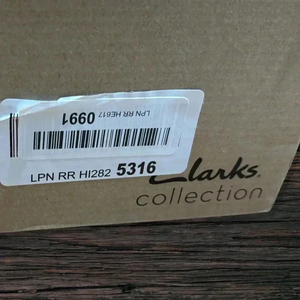 Clarks Clarks Collection Railreigh Park Sandals Size US 7 / IT 37 - 3 Thumbnail