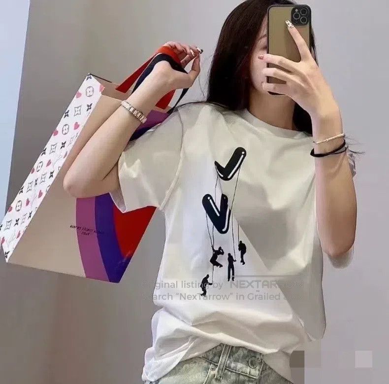 Louis Vuitton Louis Vuitton Paratrooper large logo white short sleeve T- Size US XL / EU 56 / 4 - 2 Thumbnail