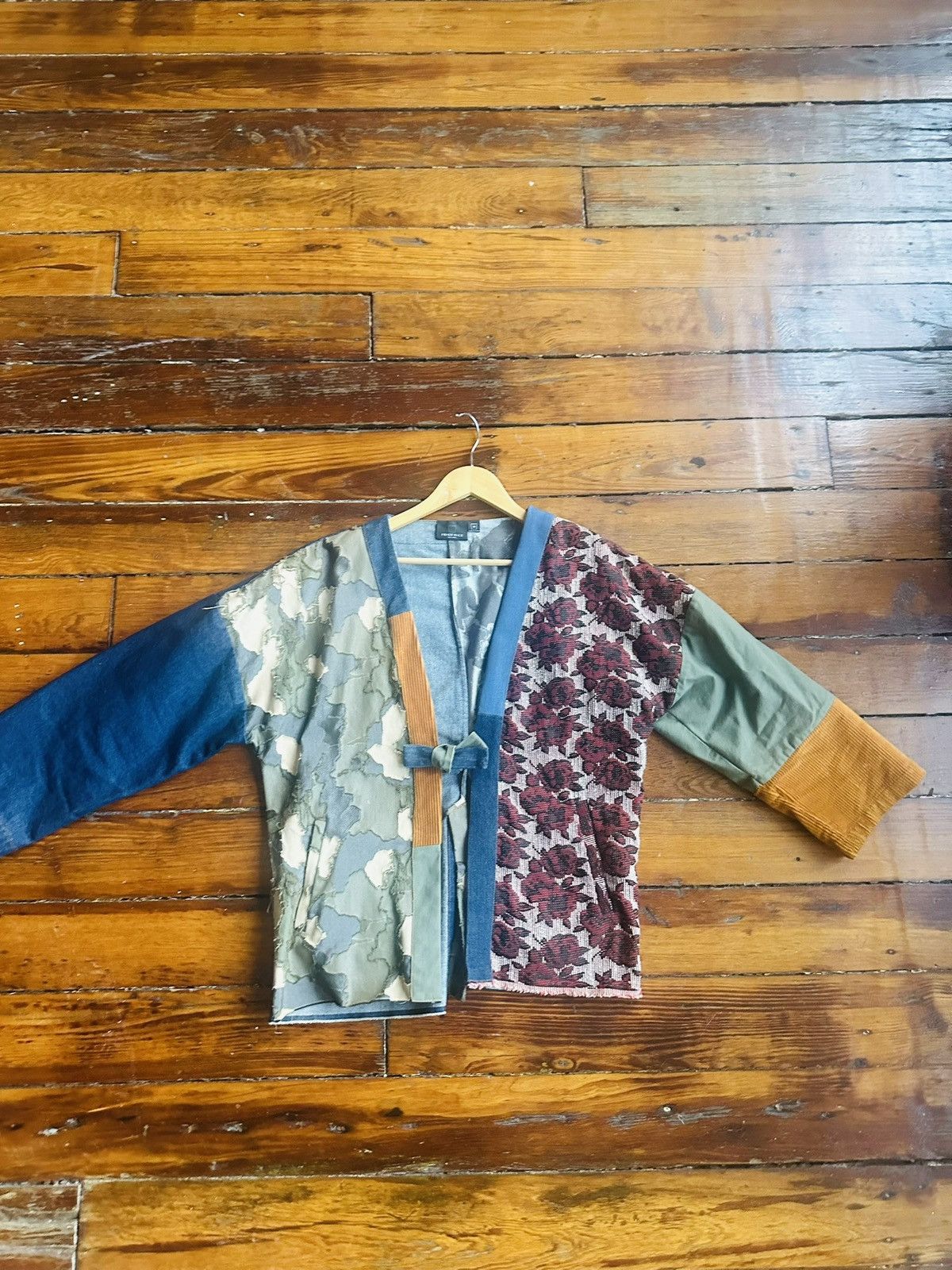 FRIED RICE Patchwork Kimono Jacket with Floral and Camouflage Patterns Size US M / EU 48-50 / 2 - 3 Thumbnail