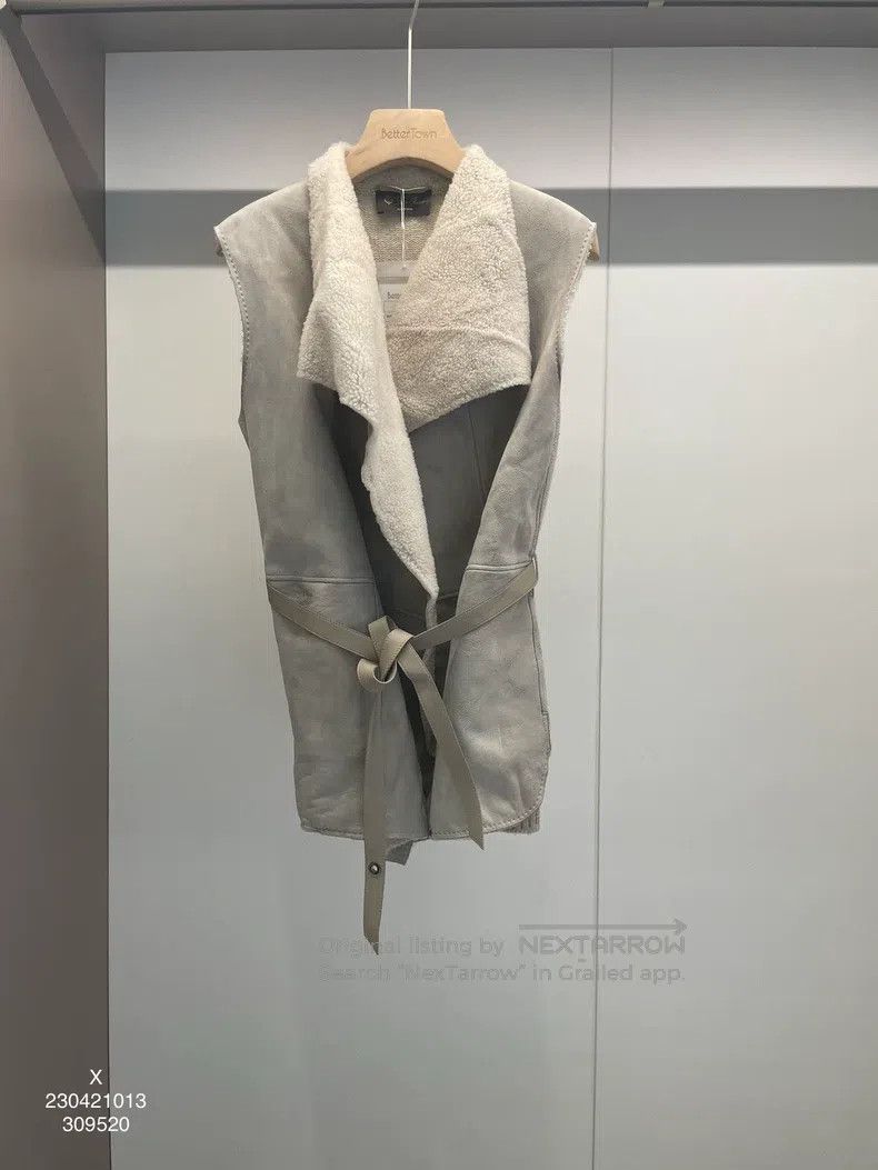 Loro Piana Loro Piana Light beige and light grey fur cashmere vest Size M / US 6-8 / IT 42-44 - 1 Thumbnail