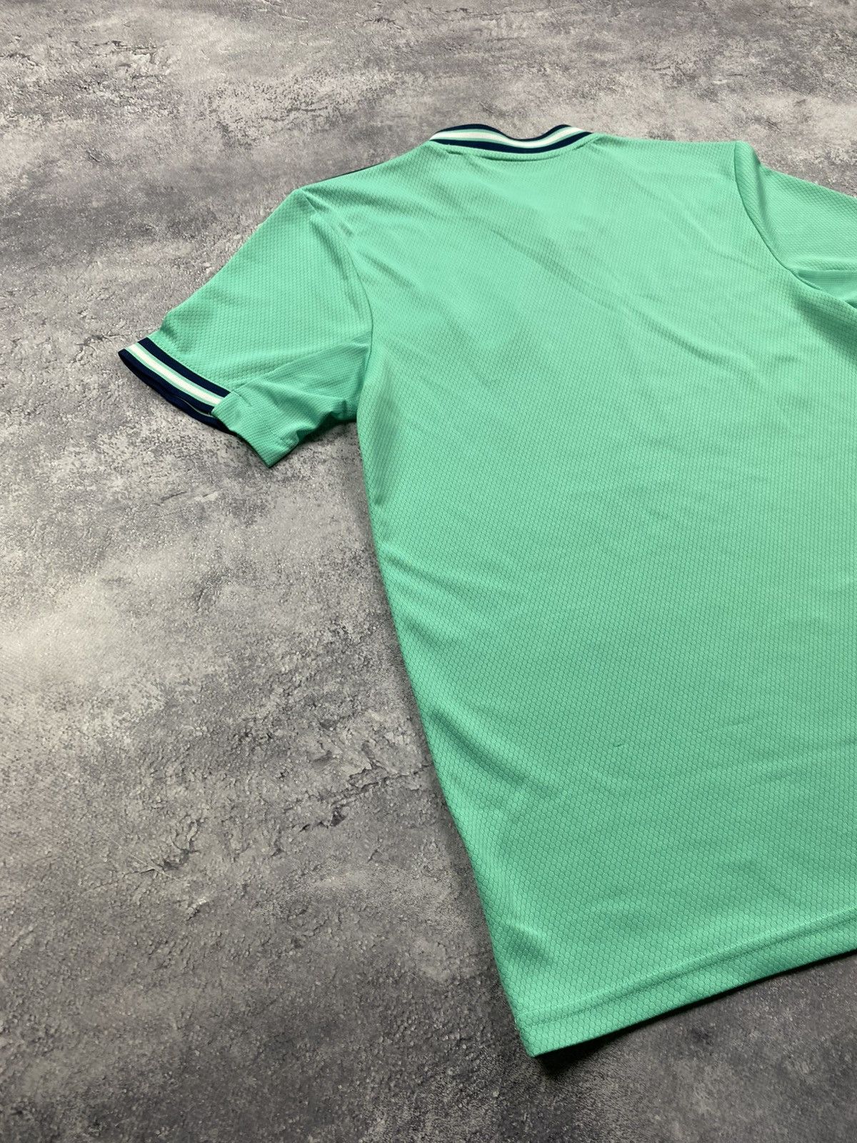 Adidas Adidas Real Madrid 2019-20 Home Football Shirt Soccer Jersey Size US XS / EU 42 / 0 - 16 Thumbnail