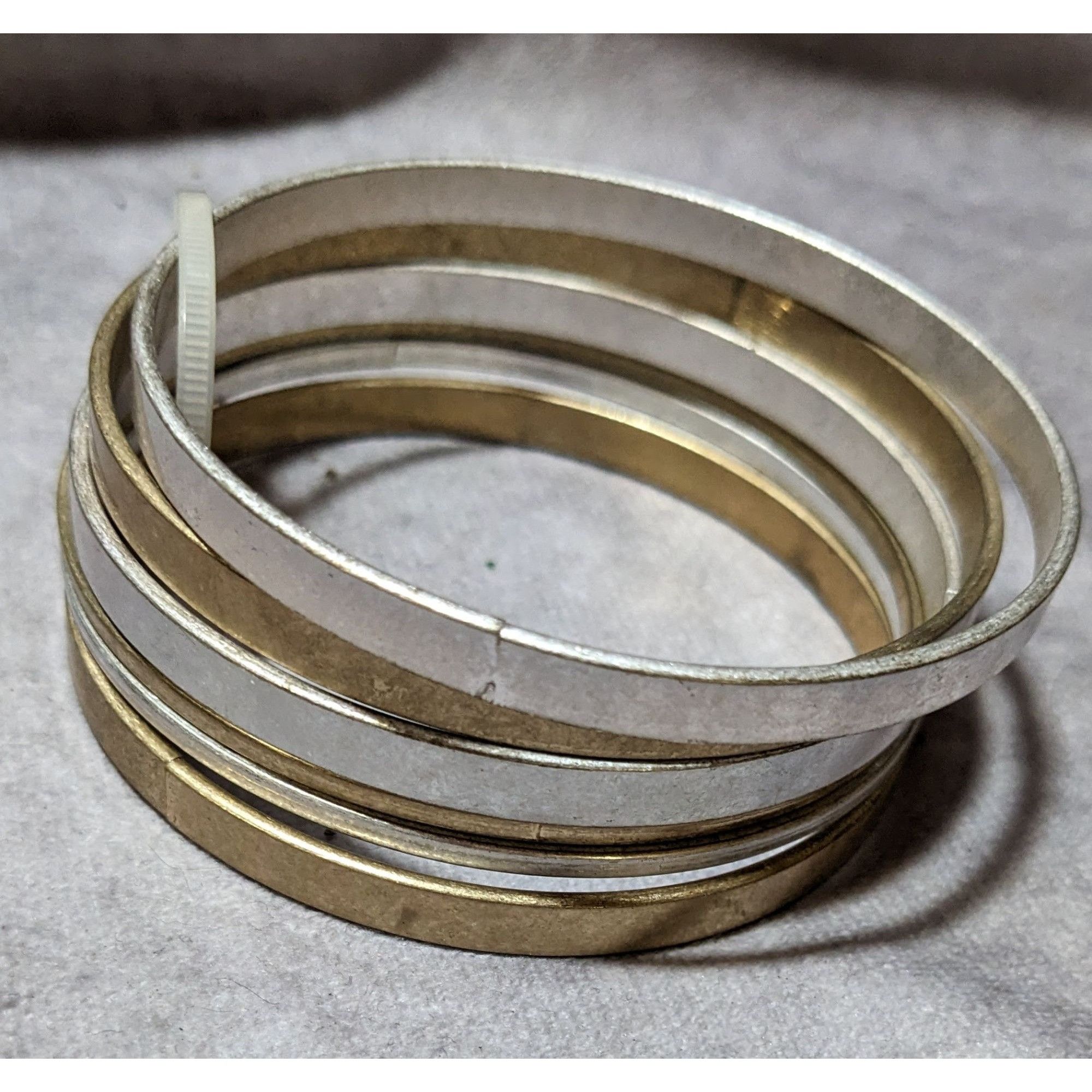 Other Silver And Gold Tone Metal Bangle Bracelet Set (6) Size ONE SIZE - 6 Thumbnail