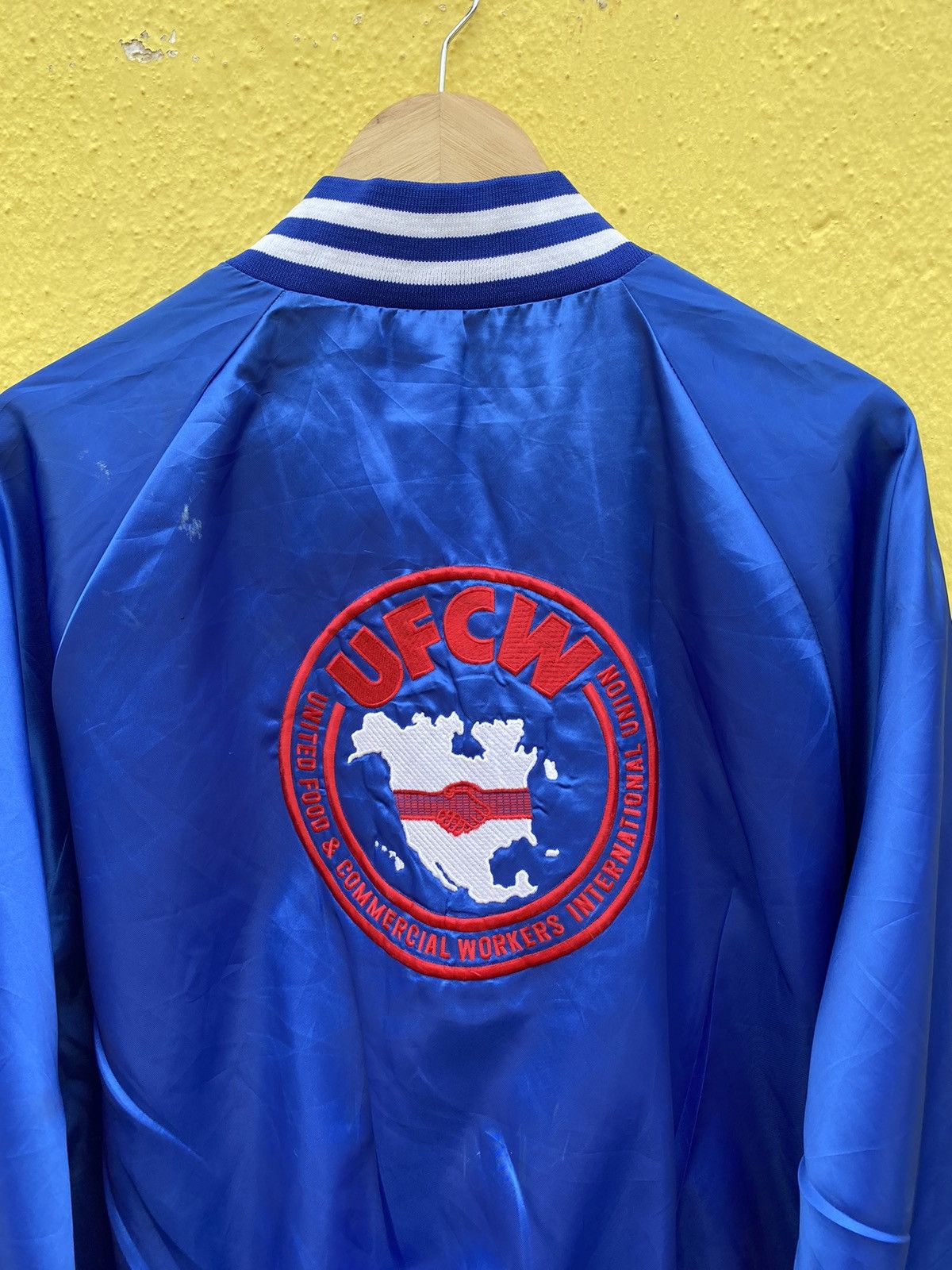 Vintage Vintage UFCW san diego satin varsity jacket Size US L / EU 52-54 / 3 - 9 Thumbnail