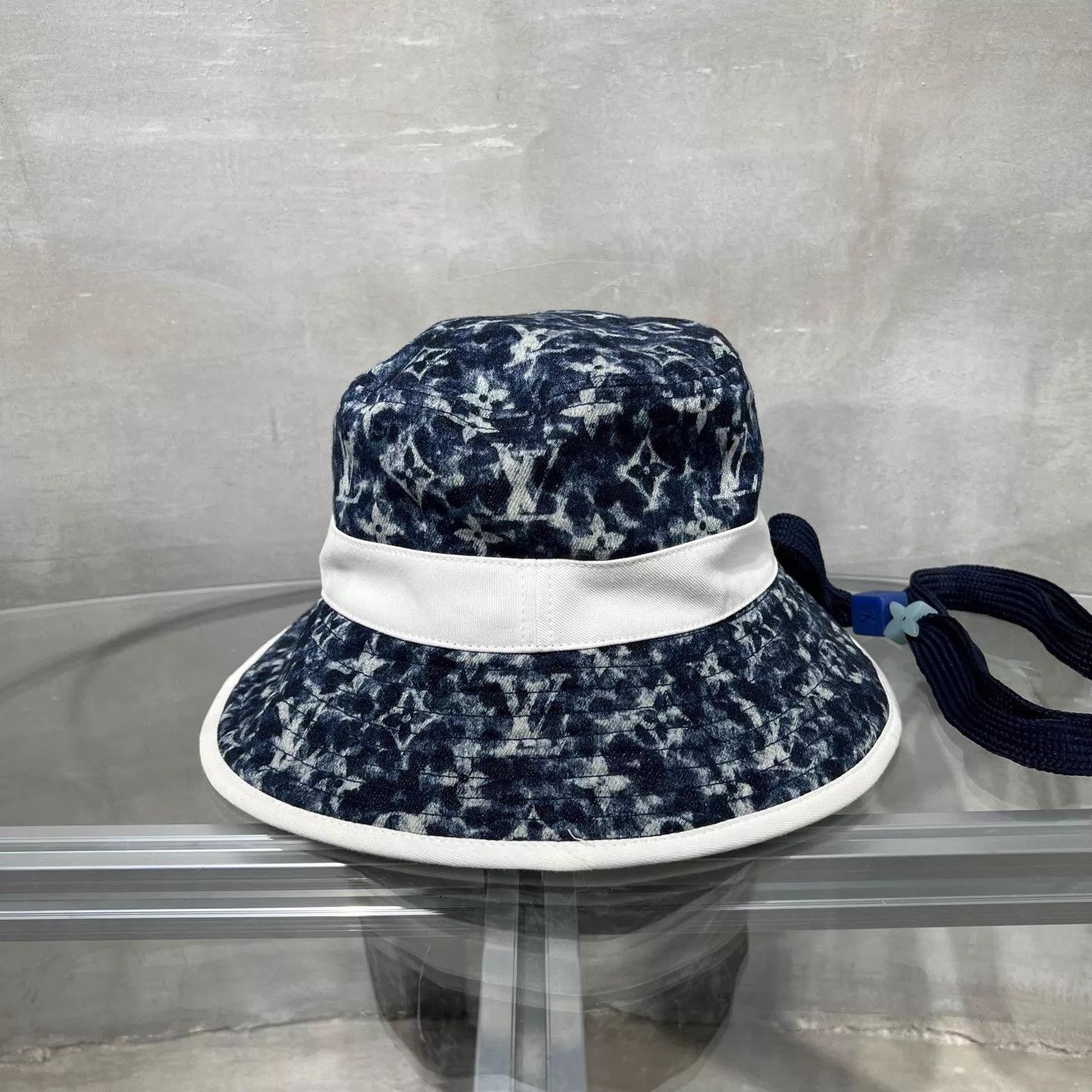 Louis Vuitton LV all over print blue bucket hat Size ONE SIZE - 3 Thumbnail