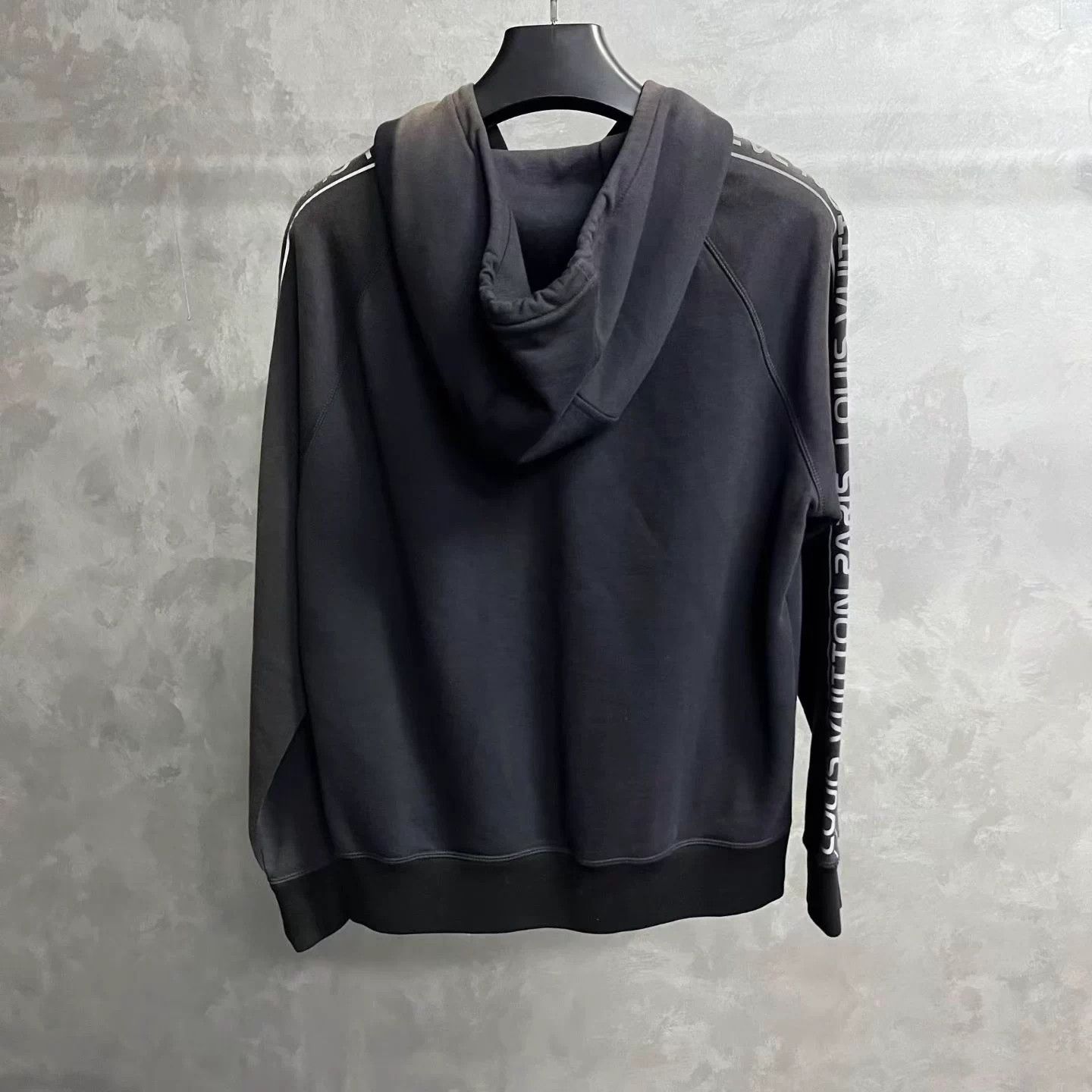 Louis Vuitton louis vuitton black hoodie Size US M / EU 48-50 / 2 - 2 Thumbnail