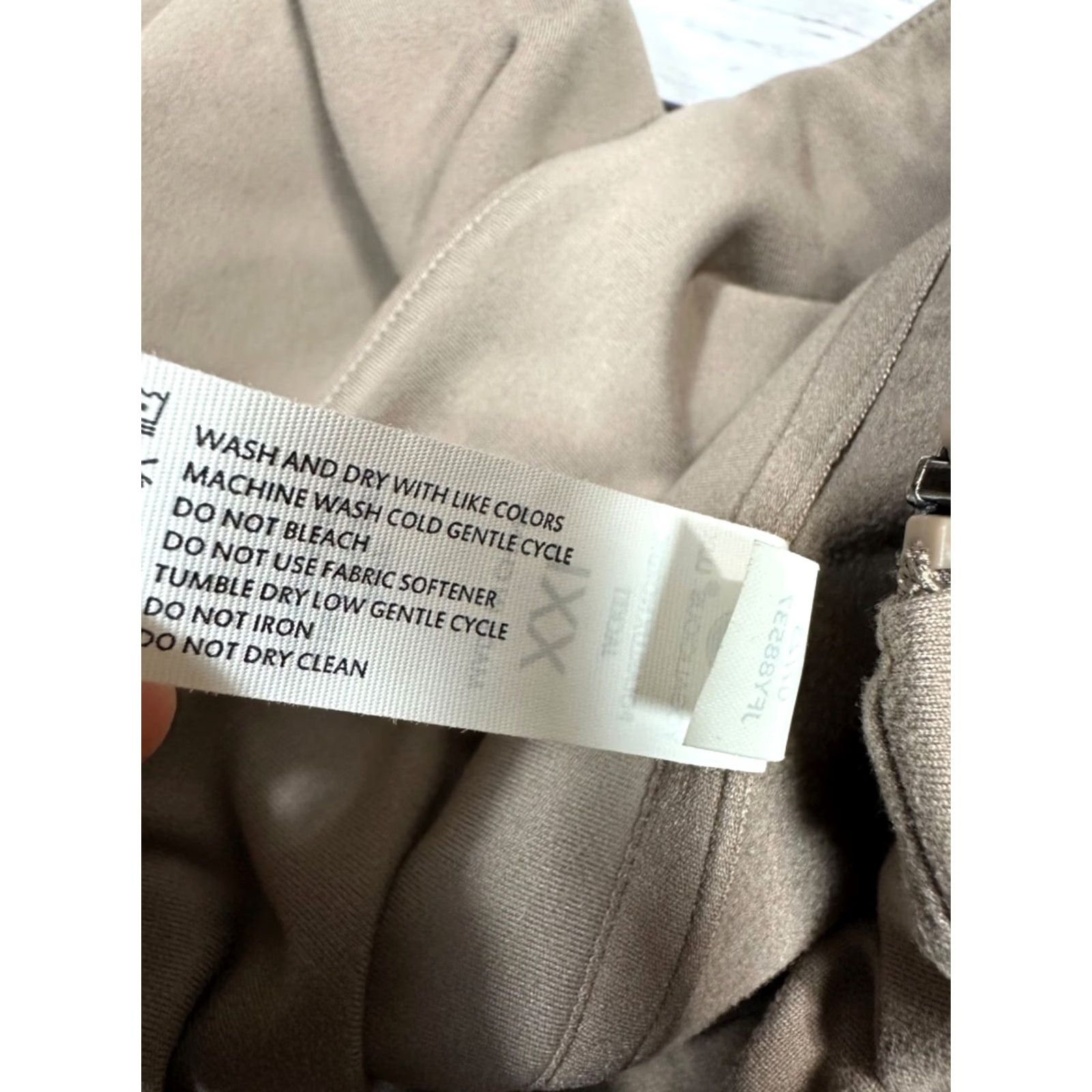 Vintage Yogalicious Lux Womens Zip Front Cropped Sweatshirt 2XL Tan Pockets Long Sleeve Size XXL / US 16-18 / IT 52-54 - 7 Thumbnail
