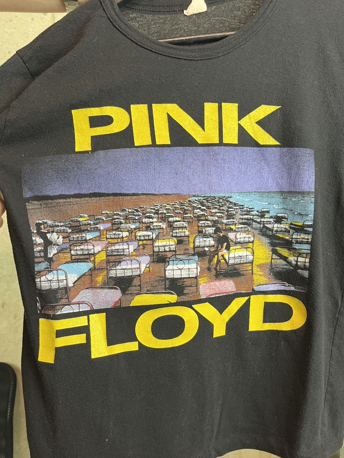 Band Tees × Vintage RARE Pink Floyd 1987 world Tour T shirt Size US S / EU 44-46 / 1 - 3 Thumbnail