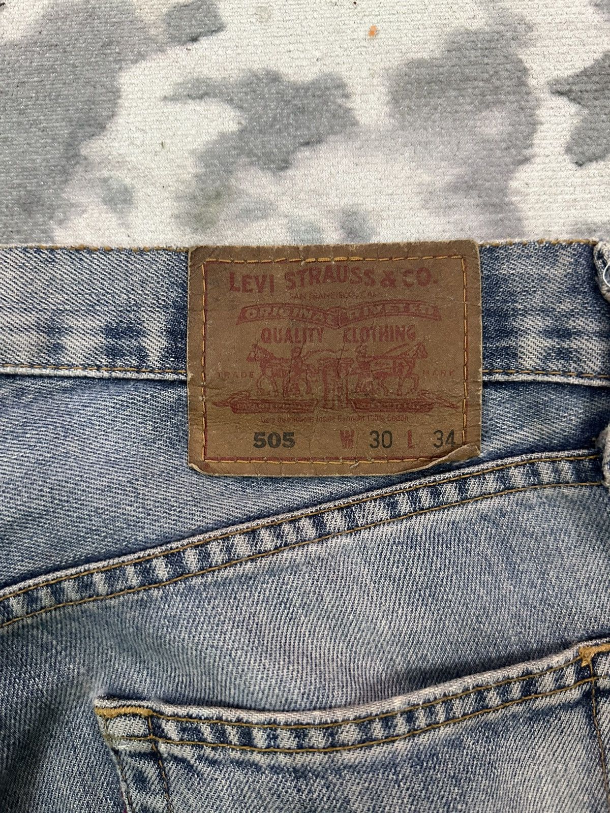 Levi's LEVIS 501 CUSTOM HIPPIE PATCHES DISTRESSED DENIM JEANS Size US 30 / EU 46 - 13 Thumbnail