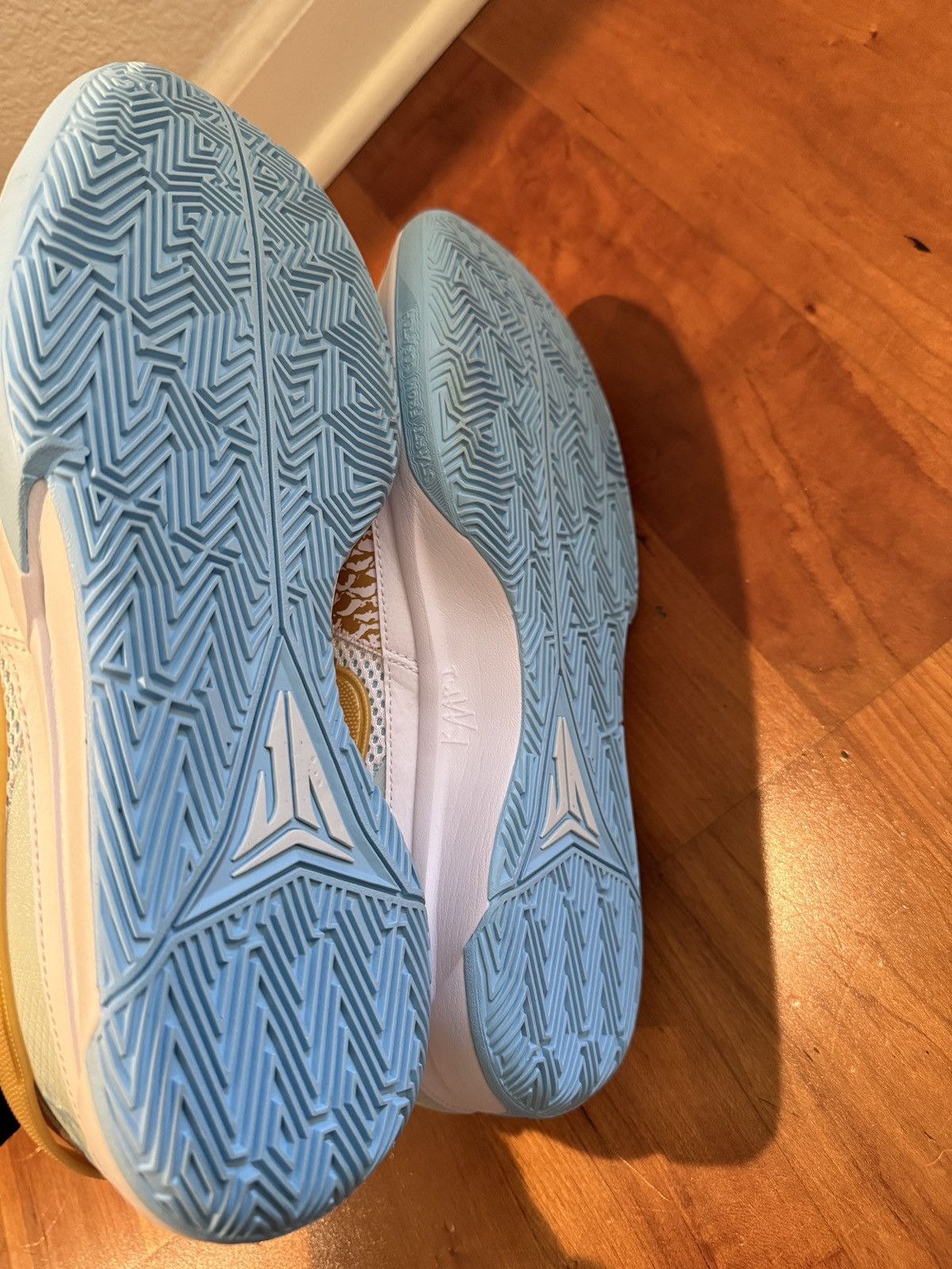 Nike Nike JA 1 shoes size 13 Cobalt bliss/citron tint Size US 13 / EU 46 - 11 Thumbnail