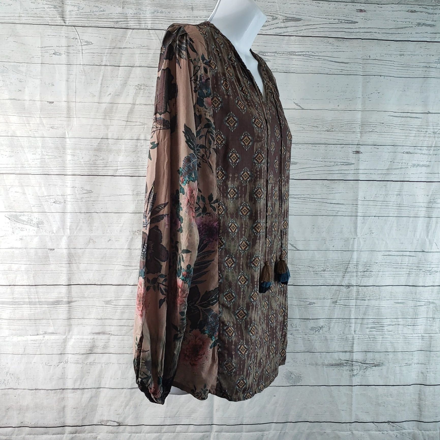 IOLANI Tolani Collection Womens Top Blouse Sz S Brown Blue Floral Long Sleeve V-Neck Tassels Size S / US 4 / IT 40 - 3 Thumbnail