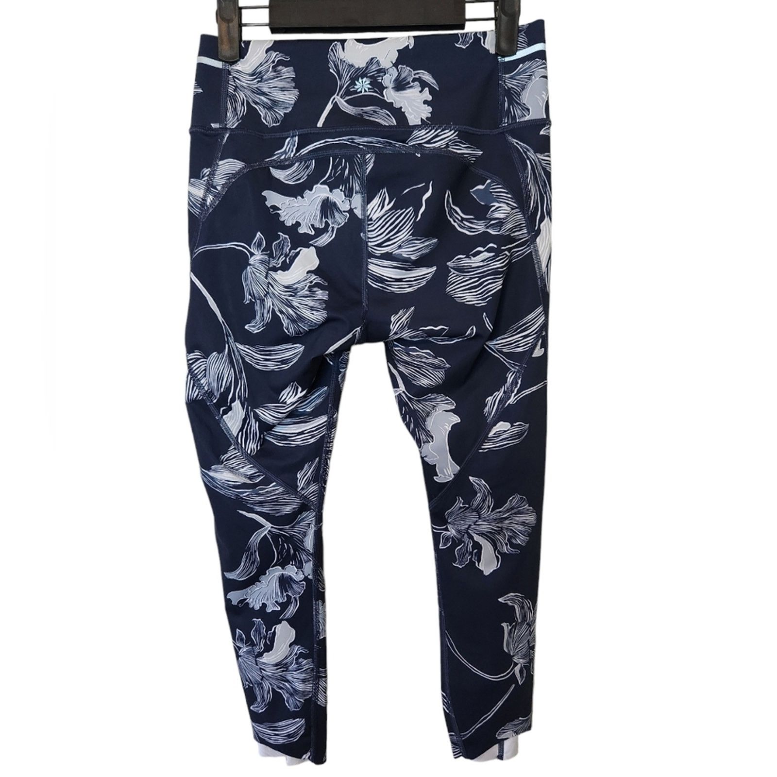 Athleta Athleta Floral Sonic Athletic Capri Navy Small Size 27" / US 4 / IT 40 - 5 Thumbnail