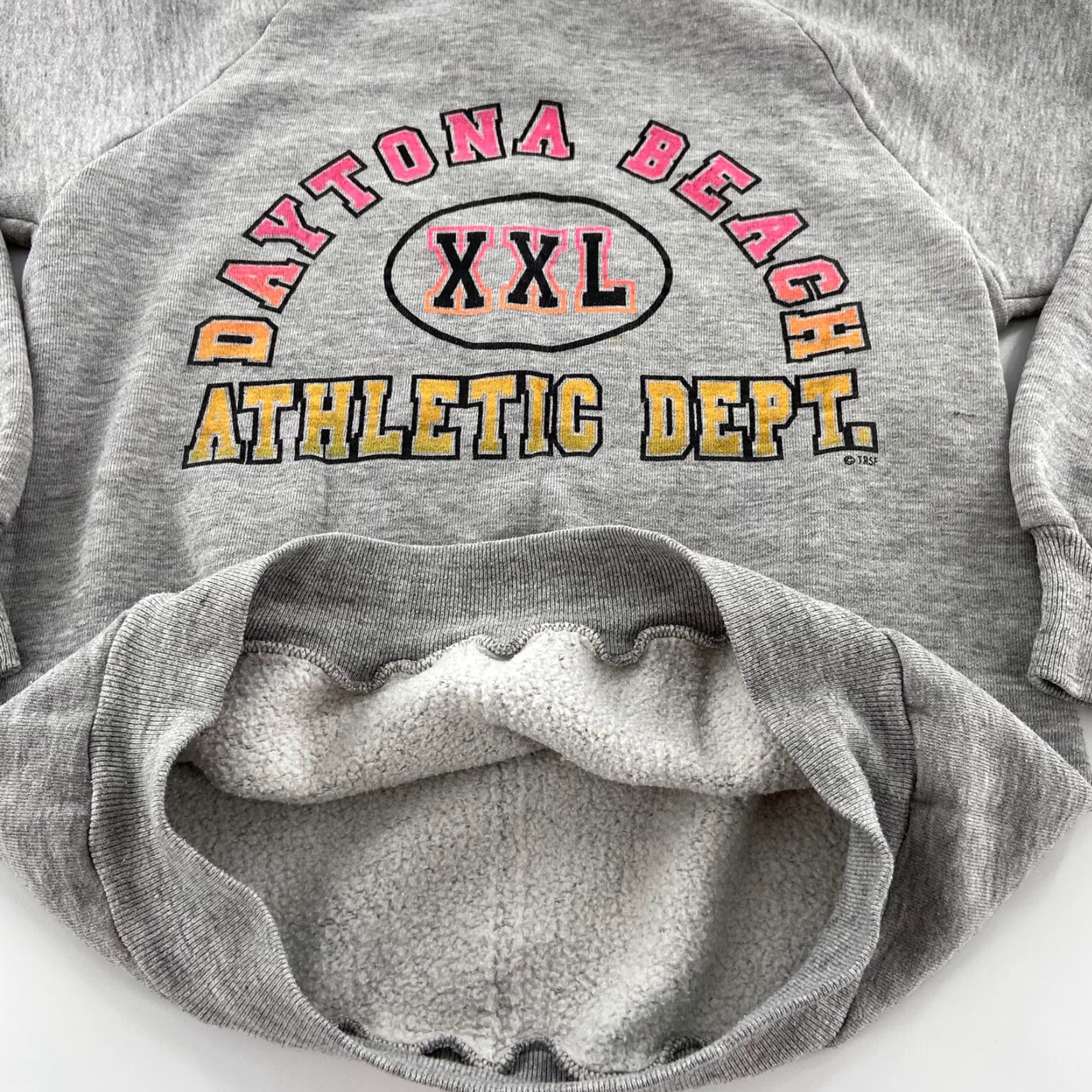 Jerzees VINTAGE Jerzees Daytona Beach Sweater Unisex Adults Crew Neck Cotton Blend Gray S Small Logo 90s Beach Mens Womens Size S / US 4 / IT 40 - 4 Thumbnail