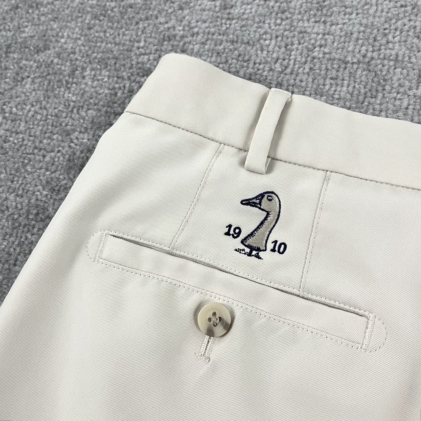 Peter Millar Peter Millar Shorts Mens 35 / 9" Brown Performance Golf Chino Preppy 1910 Goose Size US 35 - 2 Thumbnail