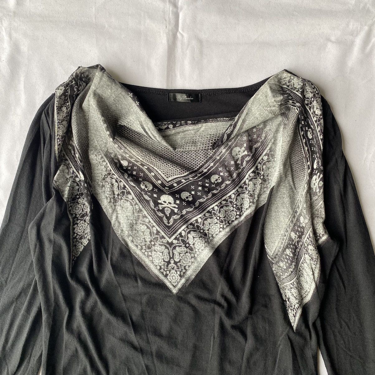 If Six Was Nine × Japanese Brand × Le Grande Bleu (L.G.B.) Japanese Street Gothic L.G.B Style Bandana Cowl Neck Tees Size US L / EU 52-54 / 3 - 4 Thumbnail