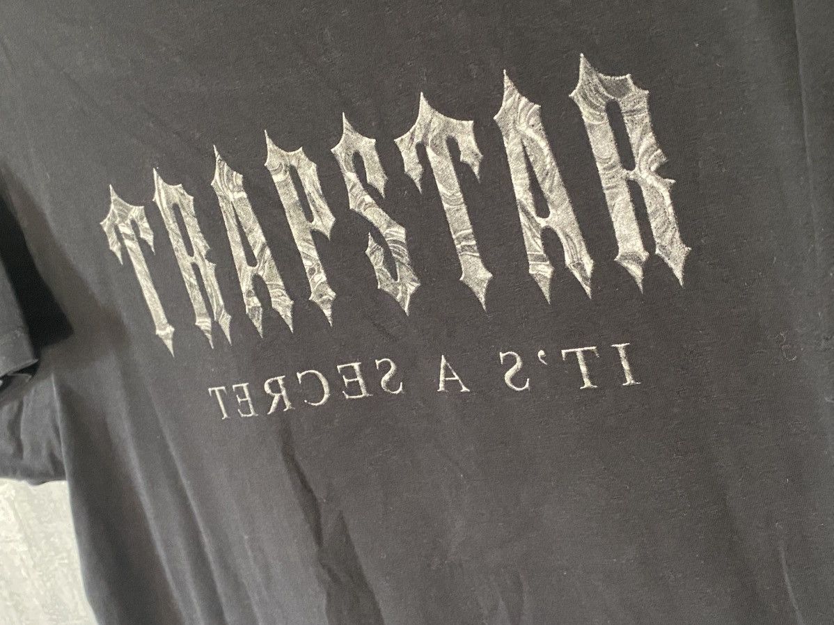Corteiz × Trapstar London Trapstar T-shirt It’s a Secret Big Logo Black Size L Size US L / EU 52-54 / 3 - 3 Thumbnail