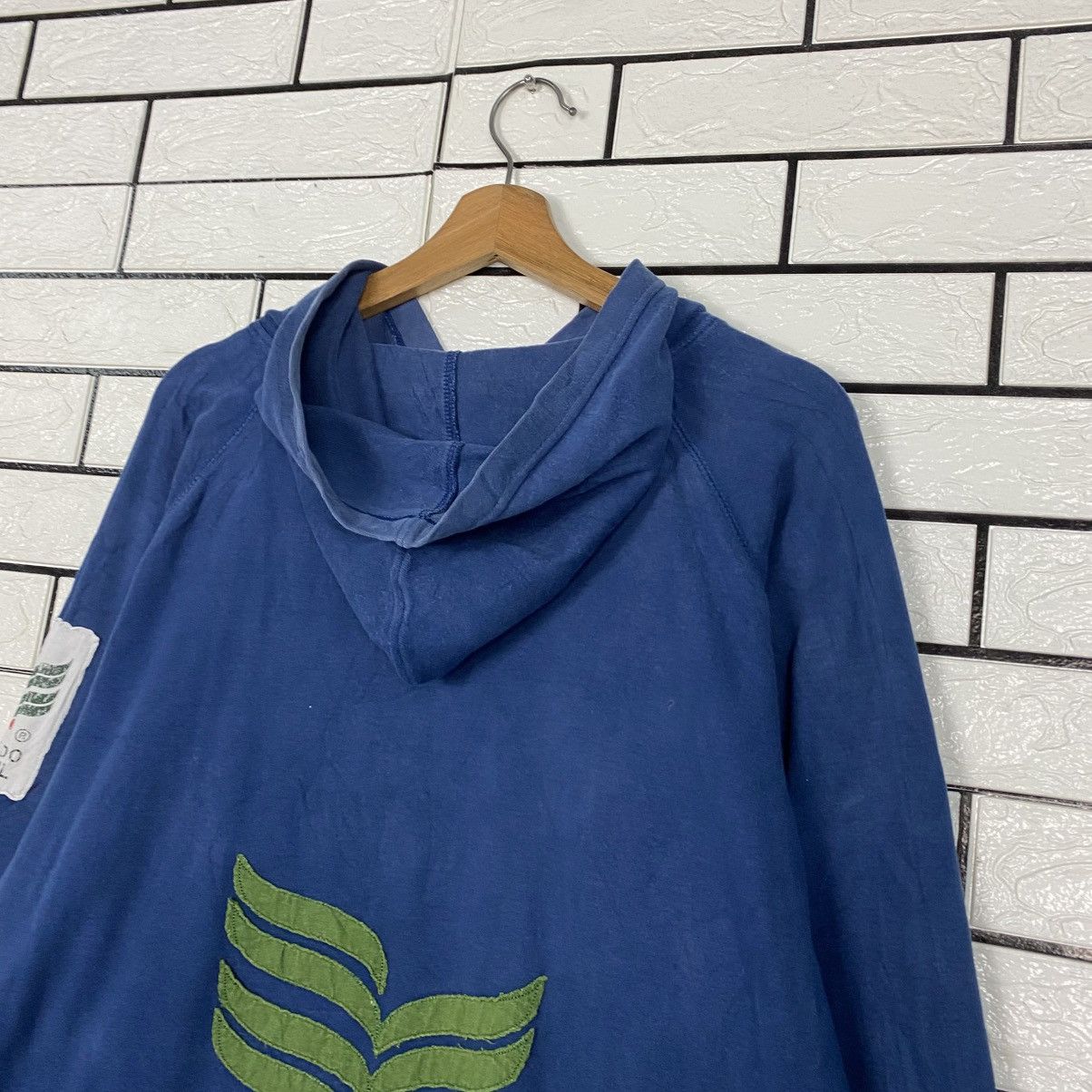 Japanese Brand 📌Vintage Hoodie Pull Over Athleta Big Logo Size US L / EU 52-54 / 3 - 11 Thumbnail