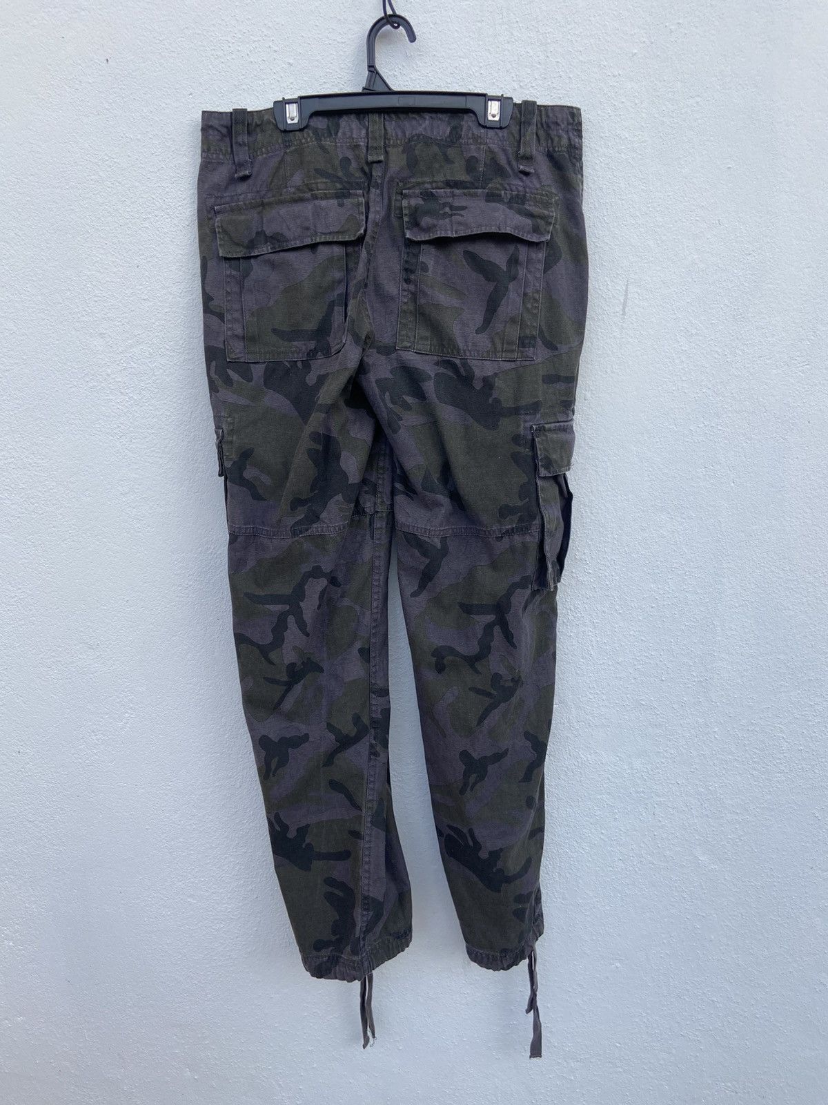 Japanese Brand Camo flauge cargo pants military Size US 31 - 5 Thumbnail