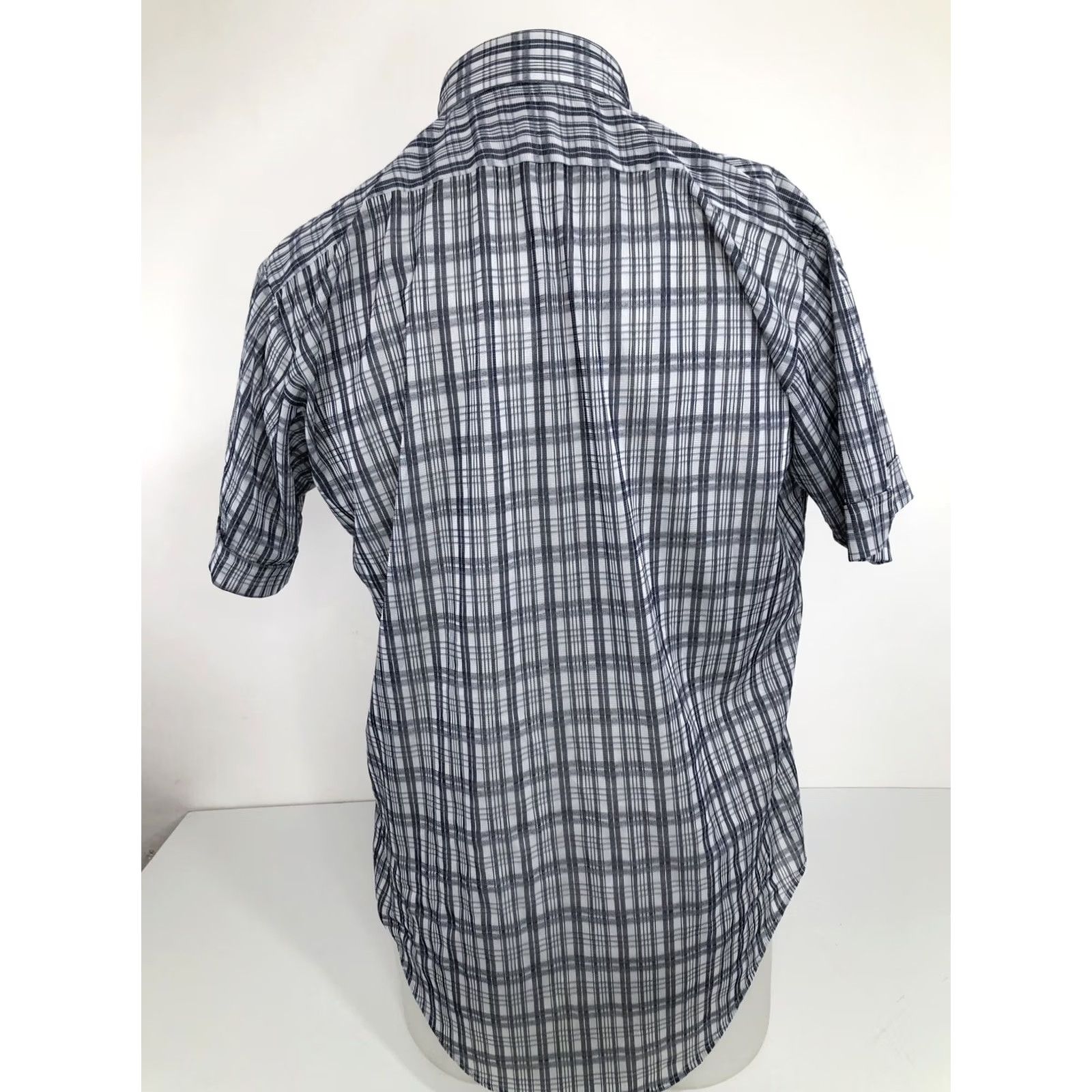 Vintage Cranbrook Plaid Knit Shirt 60s Mens 15.5 EXCELLENT Vintage Short Sleeve Button-Up Black White 1960s Mens B01 Size US L / EU 52-54 / 3 - 5 Thumbnail
