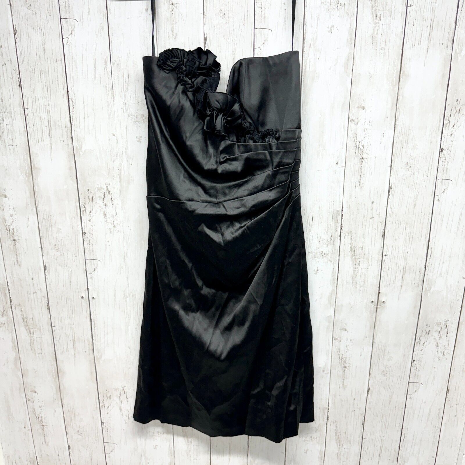 White House Black Market White House Black Market Dress 10 Strapless Mini Ruffled Size L / US 10 / IT 46 - 1 Thumbnail