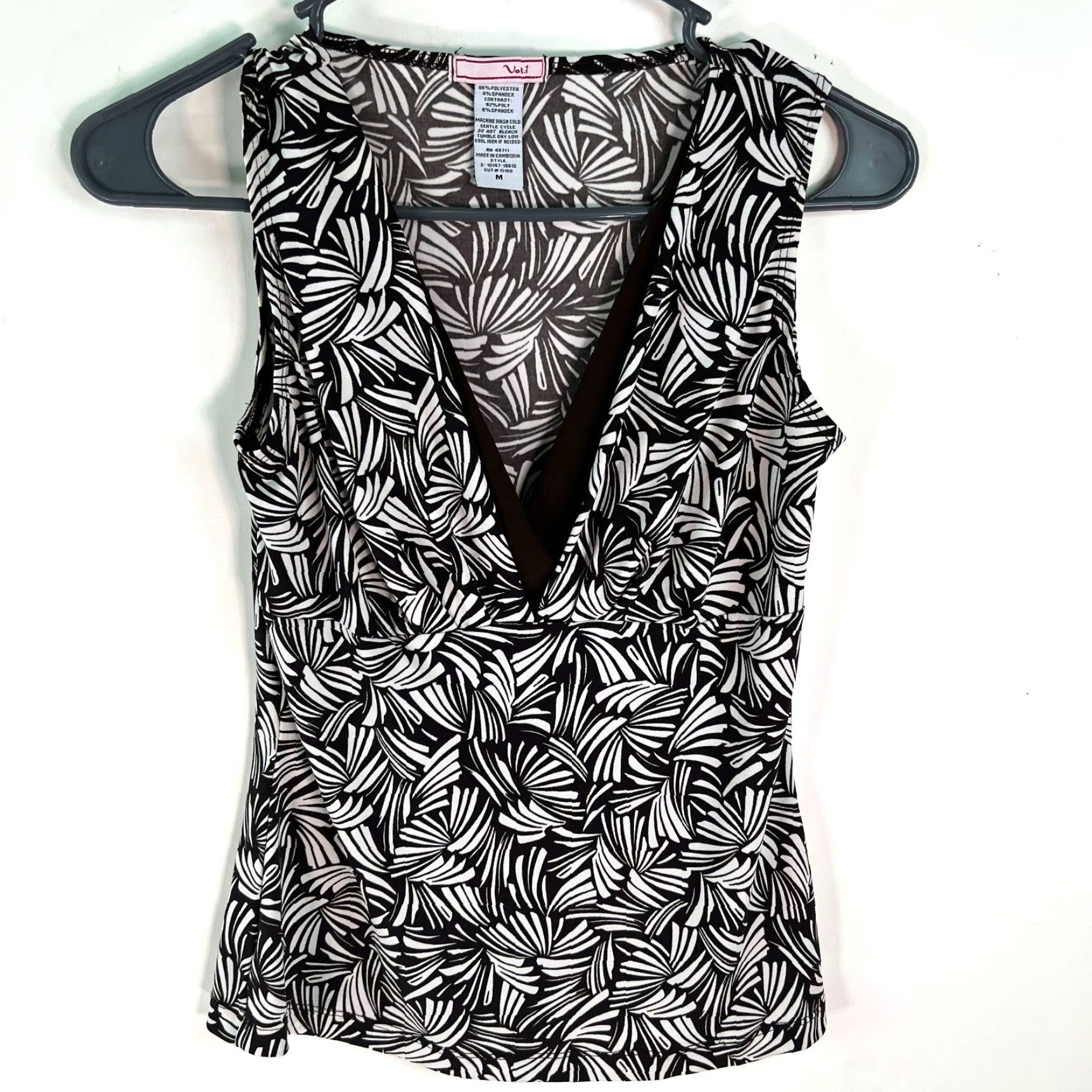 Vintage Vol.1 Womens Tank Top Black Sleeveless Printed V Neck Pullover Size Medium Size M / US 6-8 / IT 42-44 - 2 Thumbnail