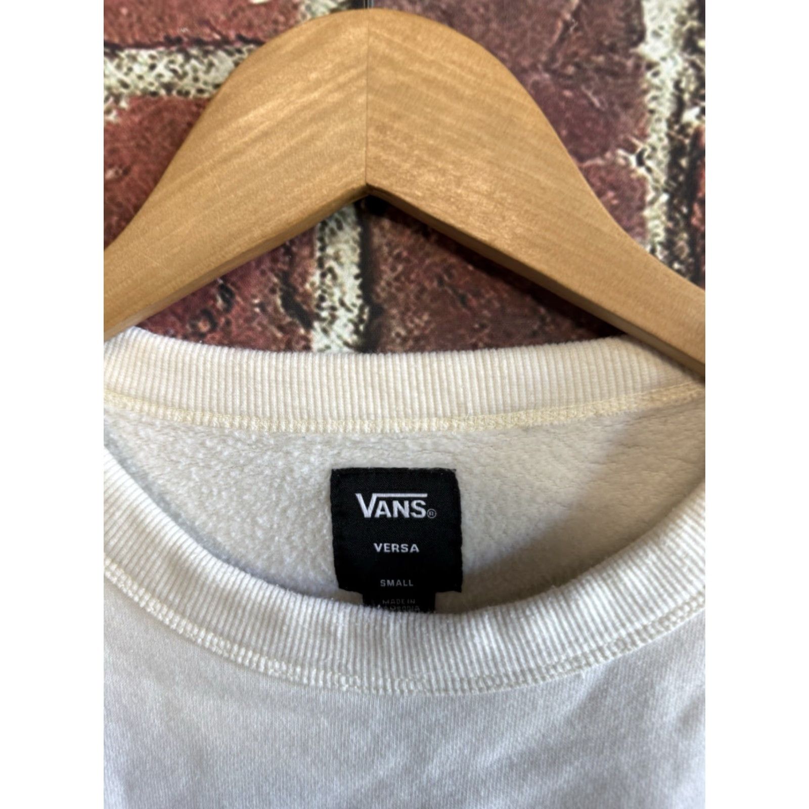 Vans Vans Mens White Long Sleeve Pullover Graphic Print Sweatshirt Size S Size US S / EU 44-46 / 1 - 3 Thumbnail