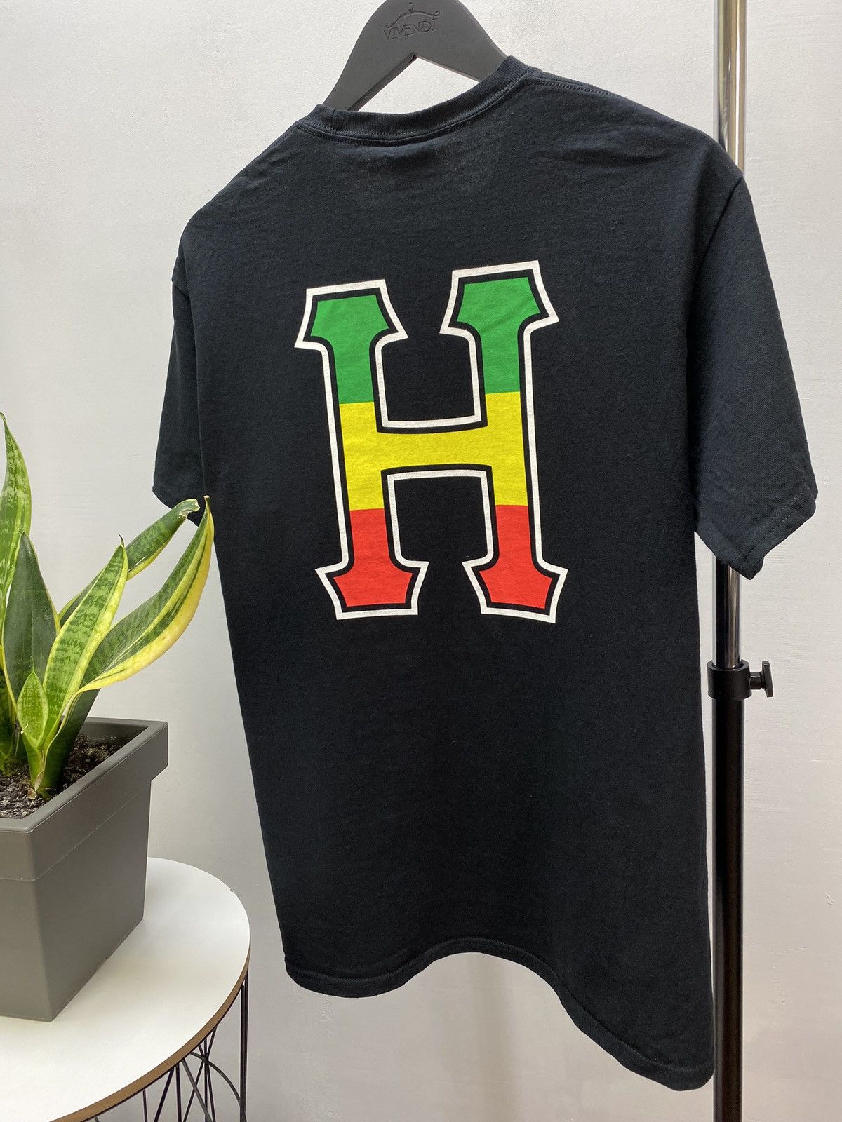Huf Huf 20 Years Worldwide Streetwear Big Logo T shirt Size US L / EU 52-54 / 3 - 13 Thumbnail