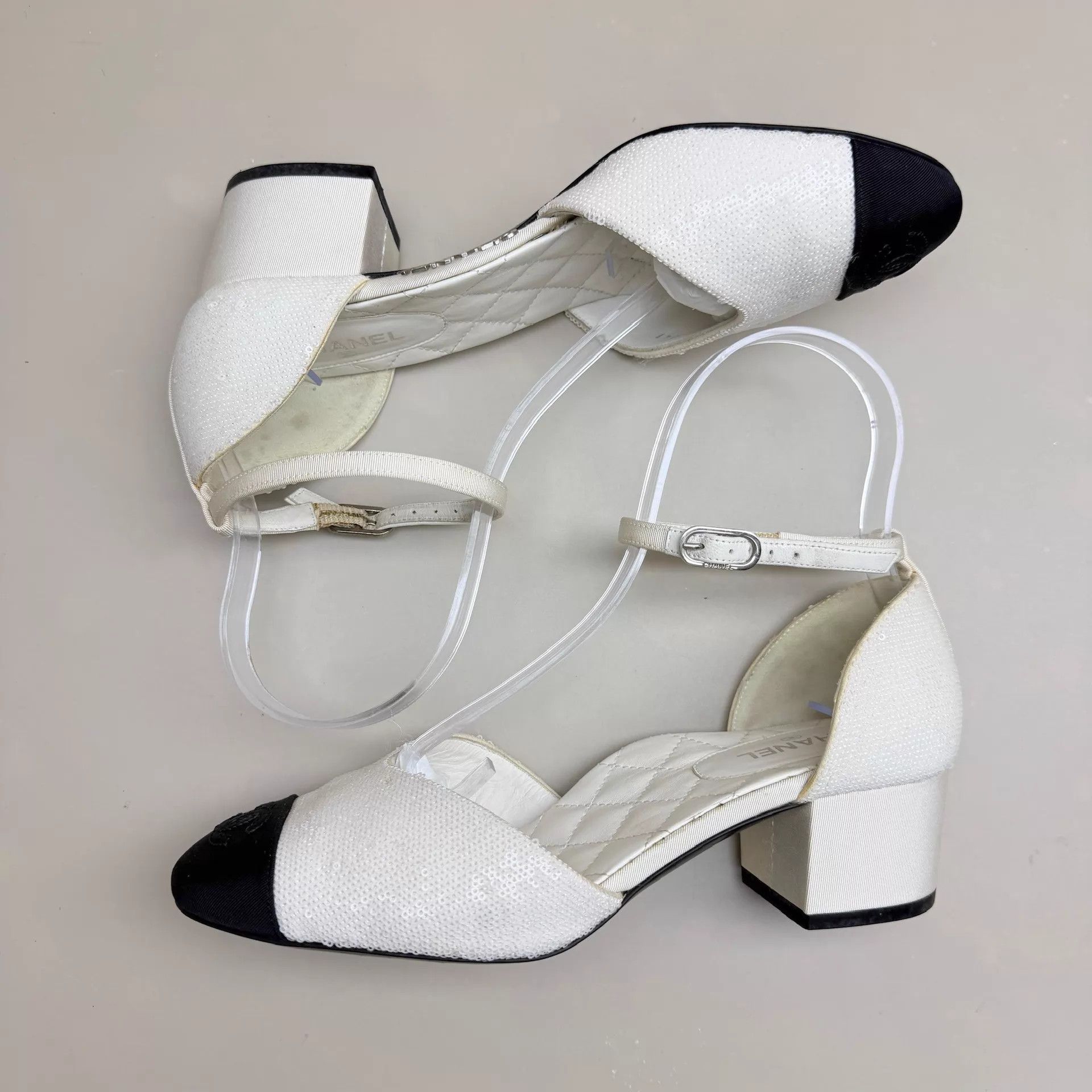 Chanel CHANEL Black & White CC Mary Jane Sandals Eu37.5 Size US 7 / IT 37 - 5 Thumbnail