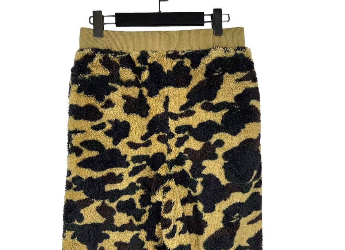 Bape Bape Yellow Camo Fleece Sweatpants J31 Size US 32 / EU 48 - 3 Thumbnail