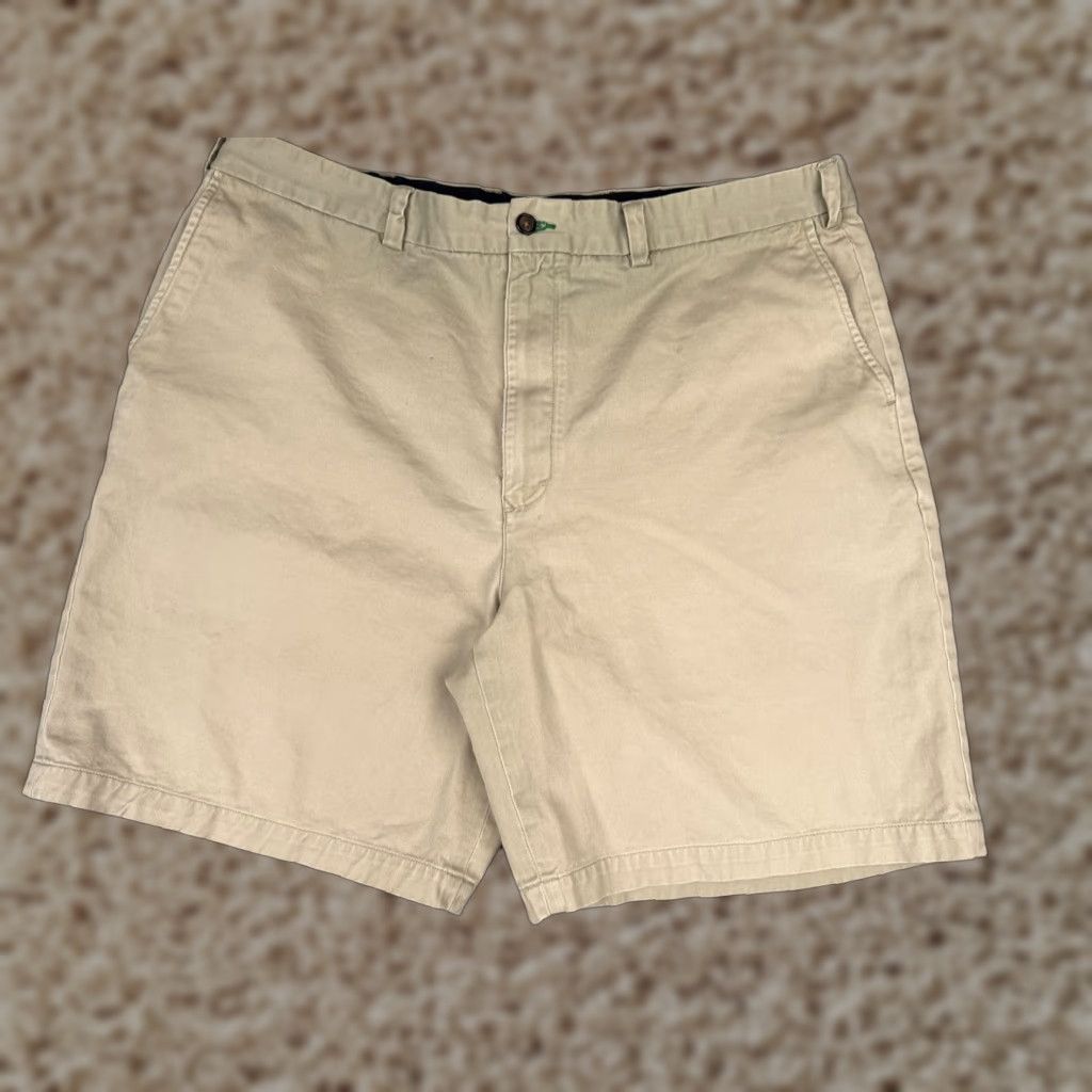 Tommy Hilfiger Tommy Hilfiger Shorts Mens 40 Beige Canvas Chino Flat Front 8 Inseam Casual Size US 40 / EU 56 - 1 Thumbnail