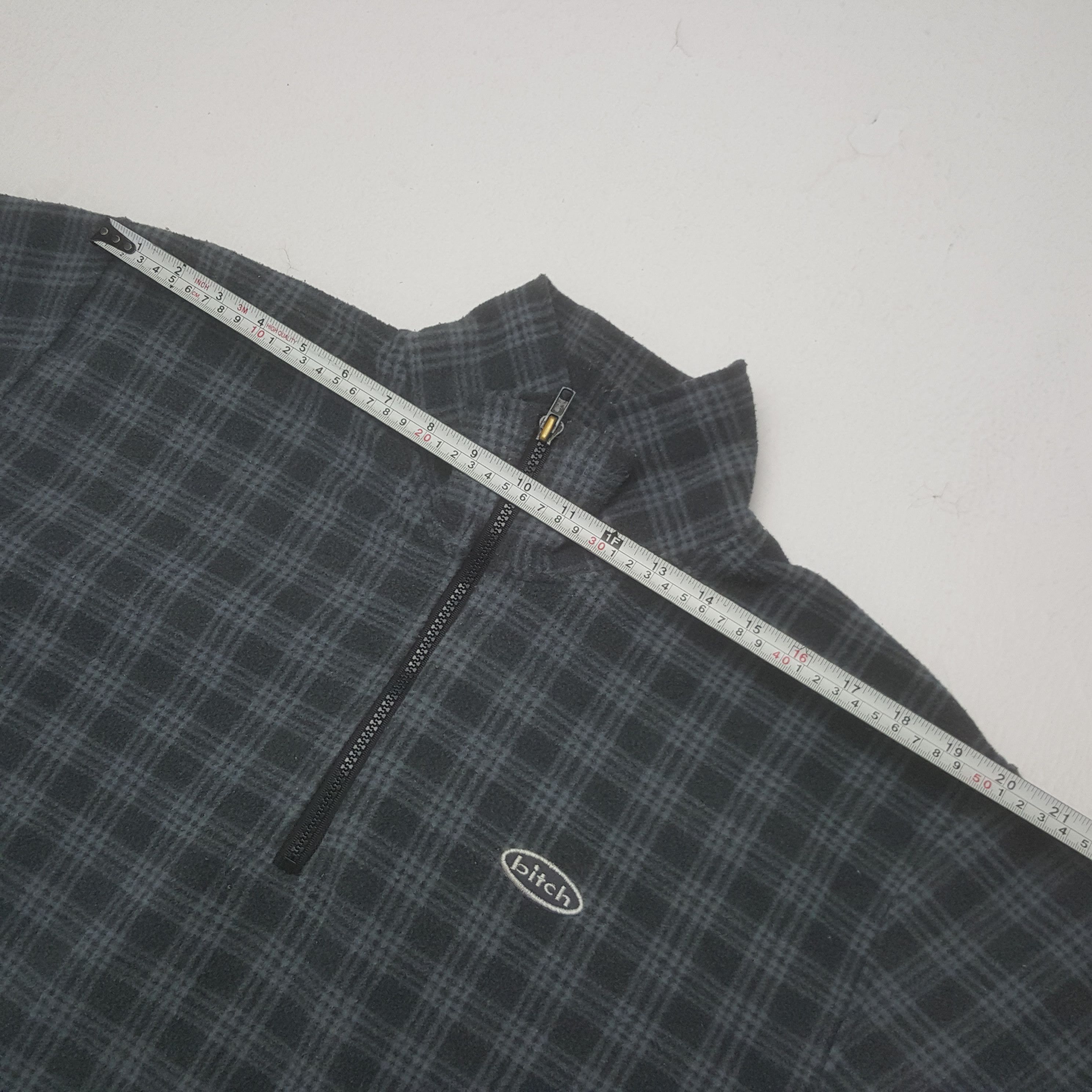 Vintage Vintage Bitch Skateboard Half Zipper Sweatshirt Jacket Size US XL / EU 56 / 4 - 5 Thumbnail