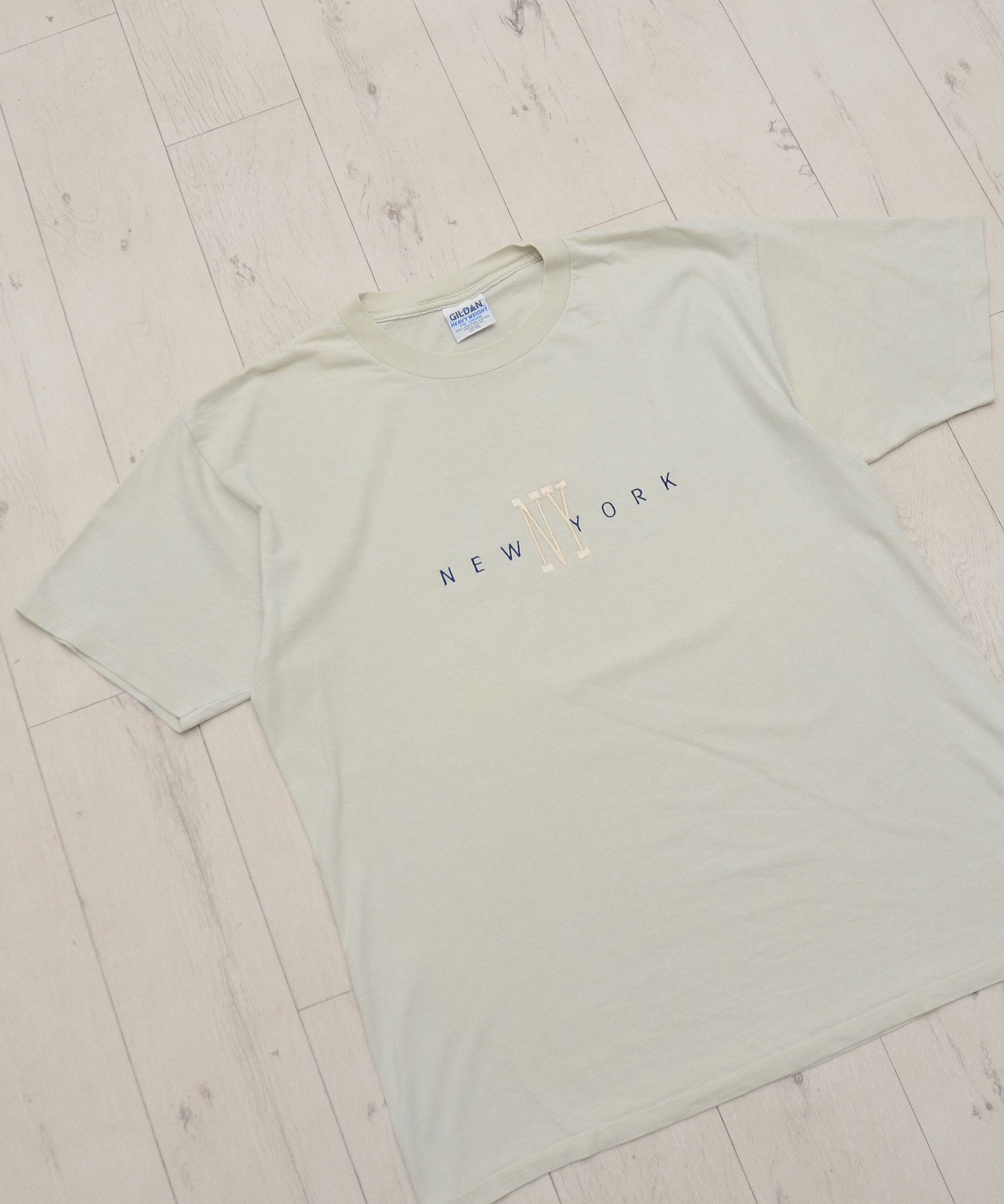 Vintage Vintage Y2K New York City Gildan T-Shirt sz XL Embroider Size US XL / EU 56 / 4 - 2 Thumbnail