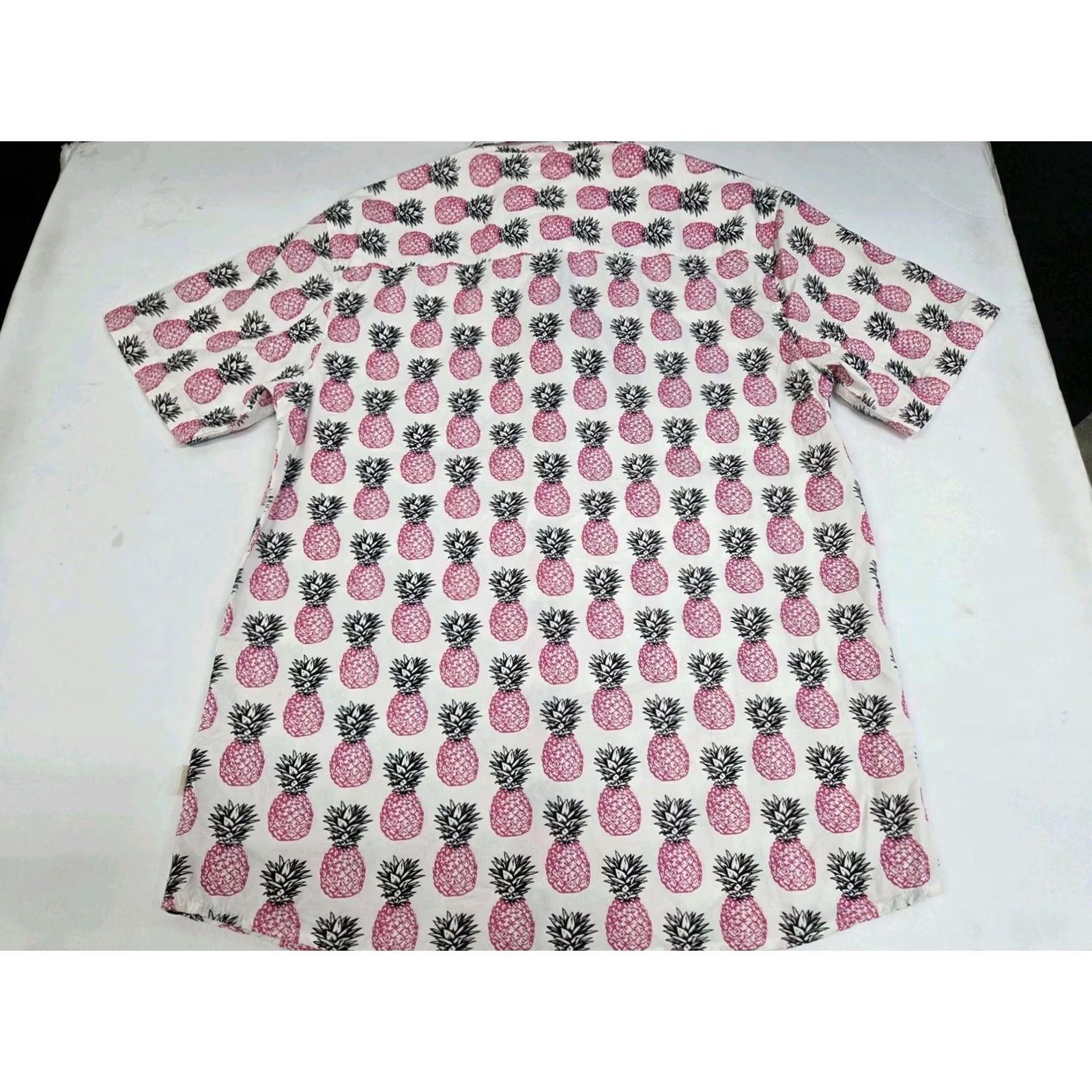 Vintage VSTR Premium Short Sleeve Button Up Shirt Pineapples M Men Black/White/Pink Hawaiian Button-Up Casual, Travel, Party Cotton NWT Size US M / EU 48-50 / 2 - 6 Thumbnail