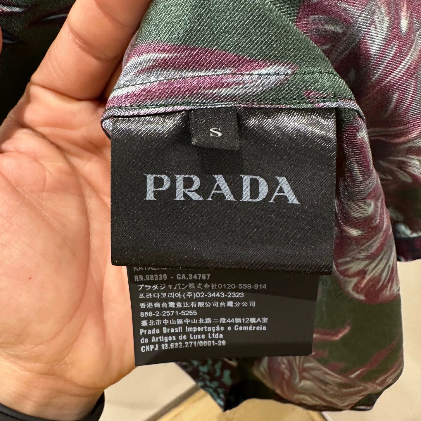 Prada Prada all-over floral logo silk shirt S Size US S / EU 44-46 / 1 - 4 Thumbnail
