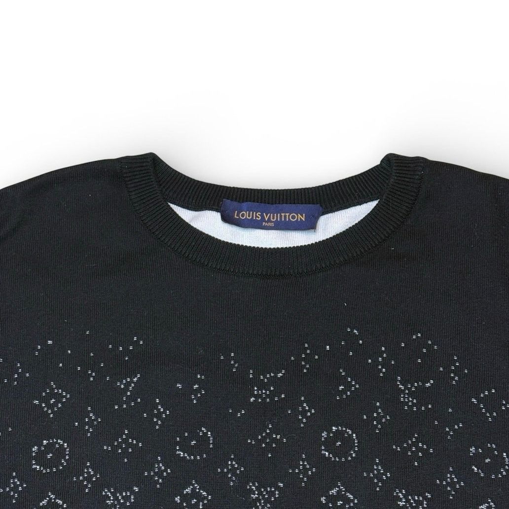 Louis Vuitton Louis Vuitton LVSE Monogram Degrade Crewneck Black/White | L Size US L / EU 52-54 / 3 - 3 Thumbnail